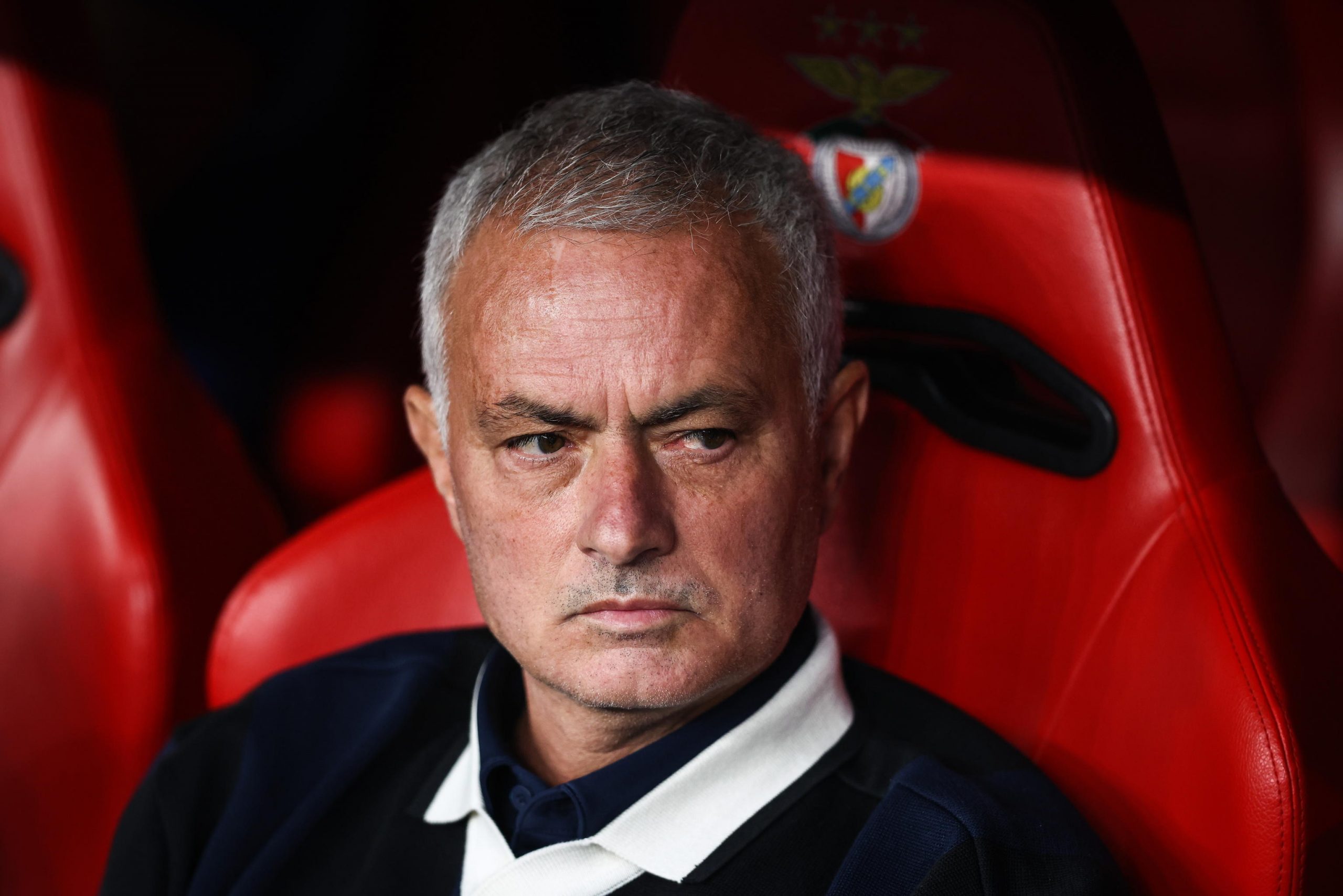 José Mourinho pronto a tornare: il Benfica sceglie lo “Special One” dopo l’addio a Bruno Lage