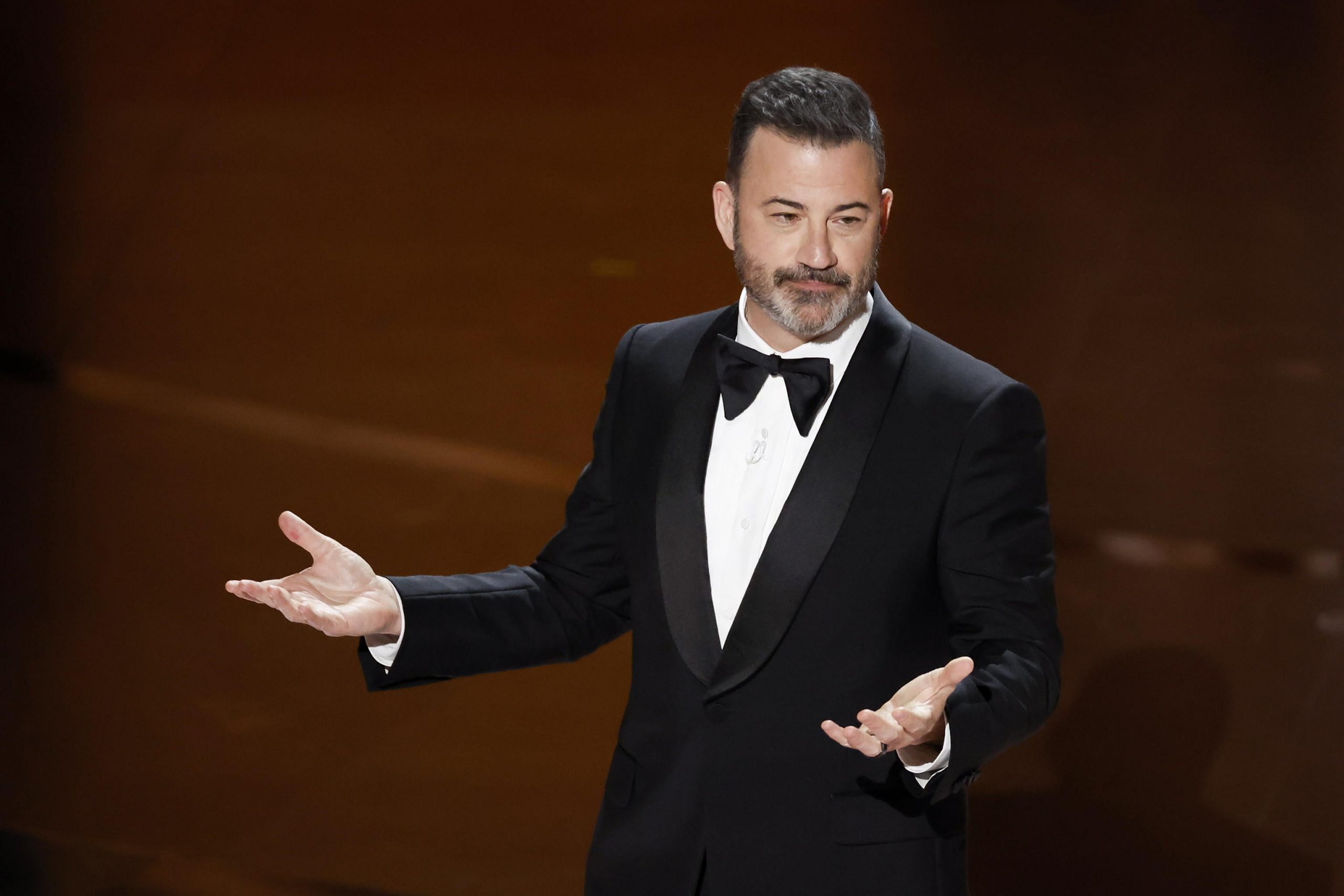 “Robinson come i Maga”, Jimmy Kimmel silurato da Abc “Robinson come i Maga”, Jimmy Kimmel silurato da Abc