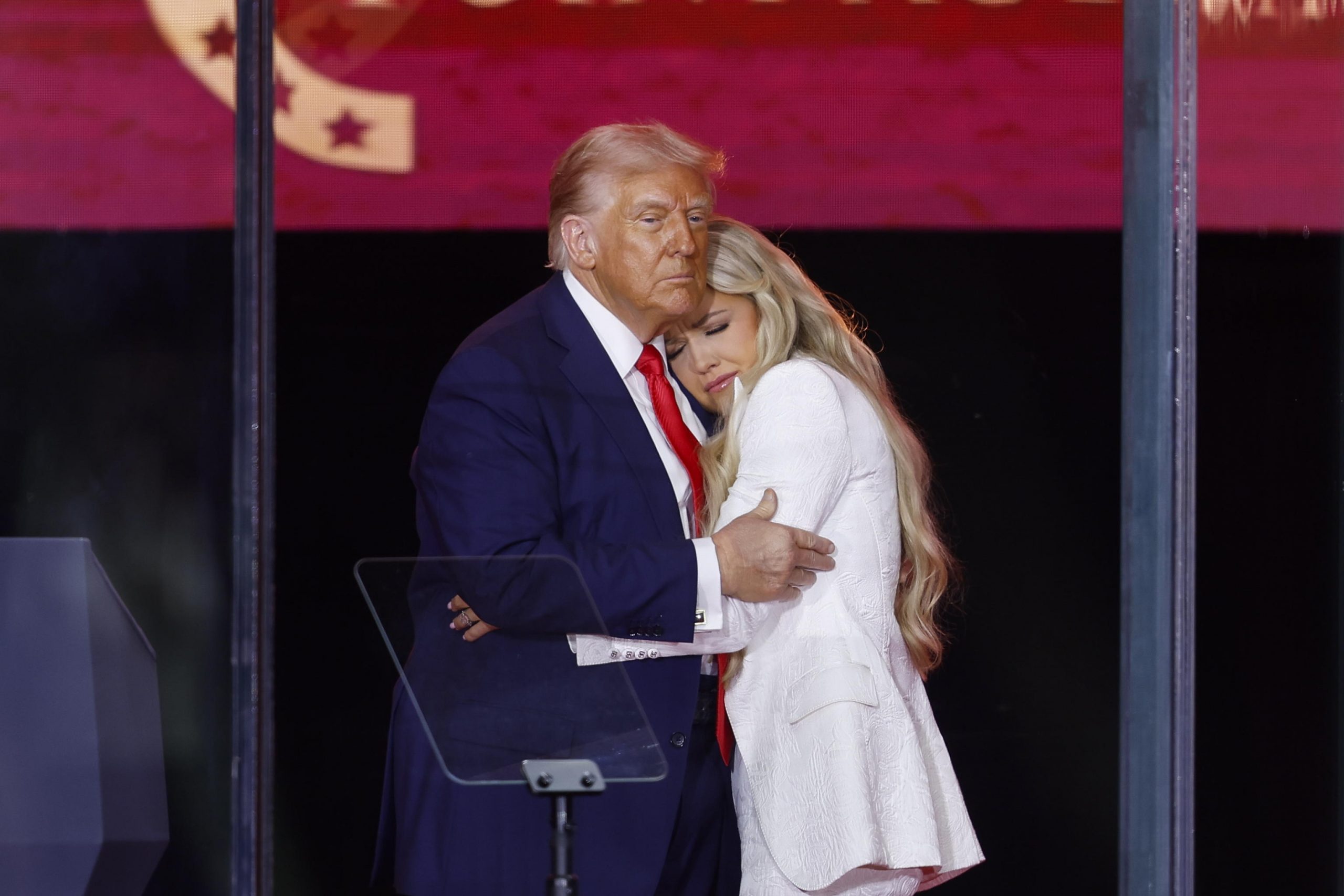 funerali di charlie kirk presenti 200mila persone trump eroe e martire della libert224