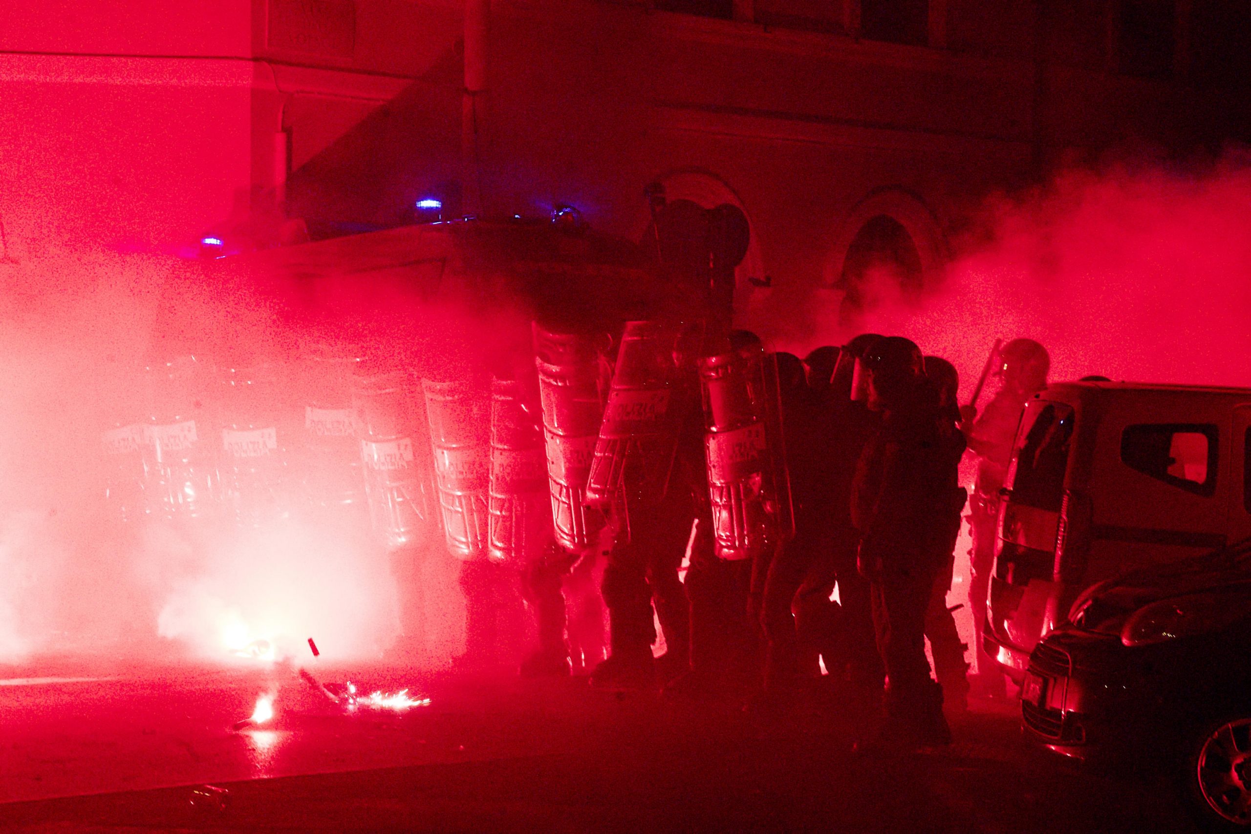 Scontri Roma Nizza: 103 tifosi giallorossi arrestati