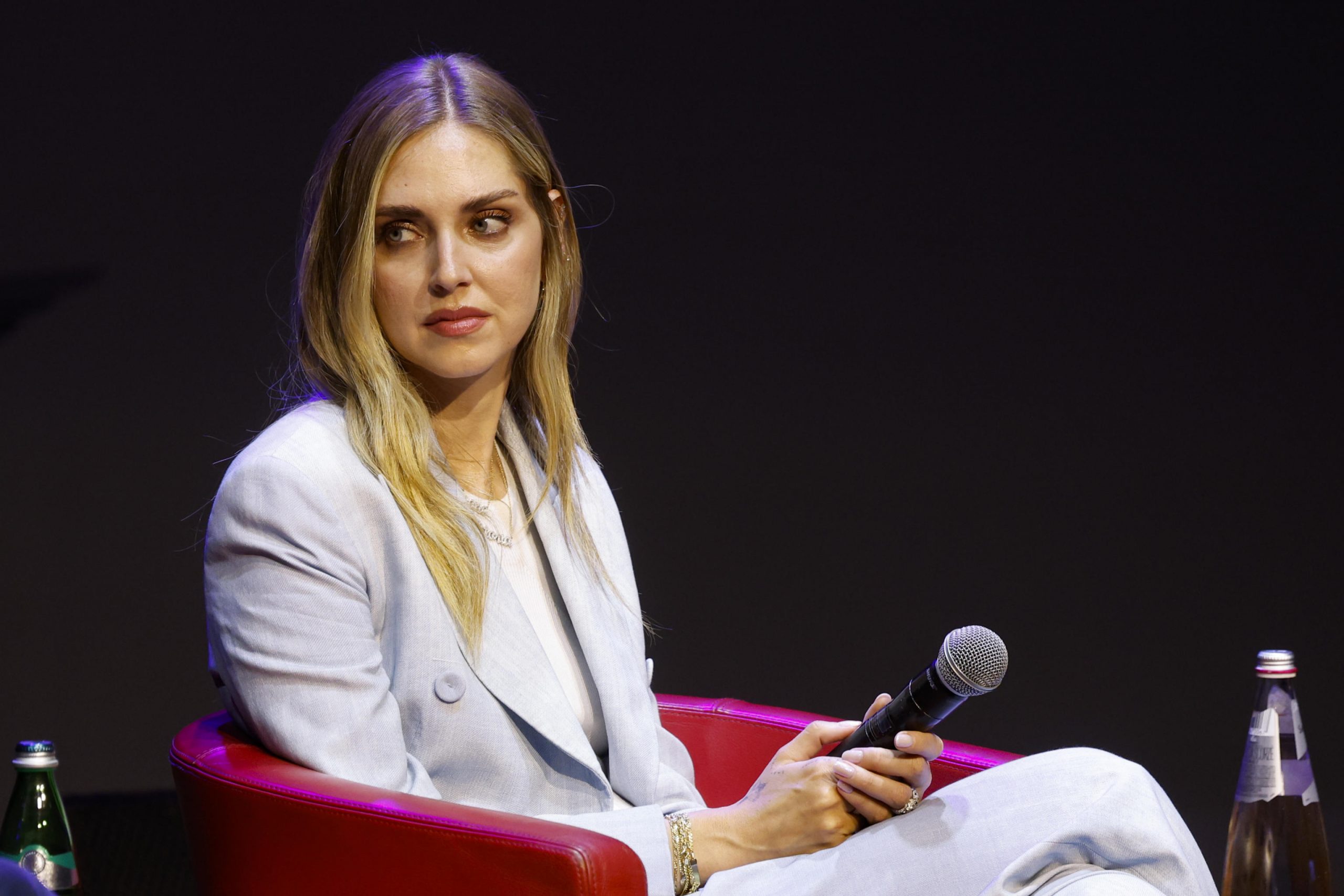 inizia il processo chiara ferragni torna con una nuova linea d8217abbigliamento