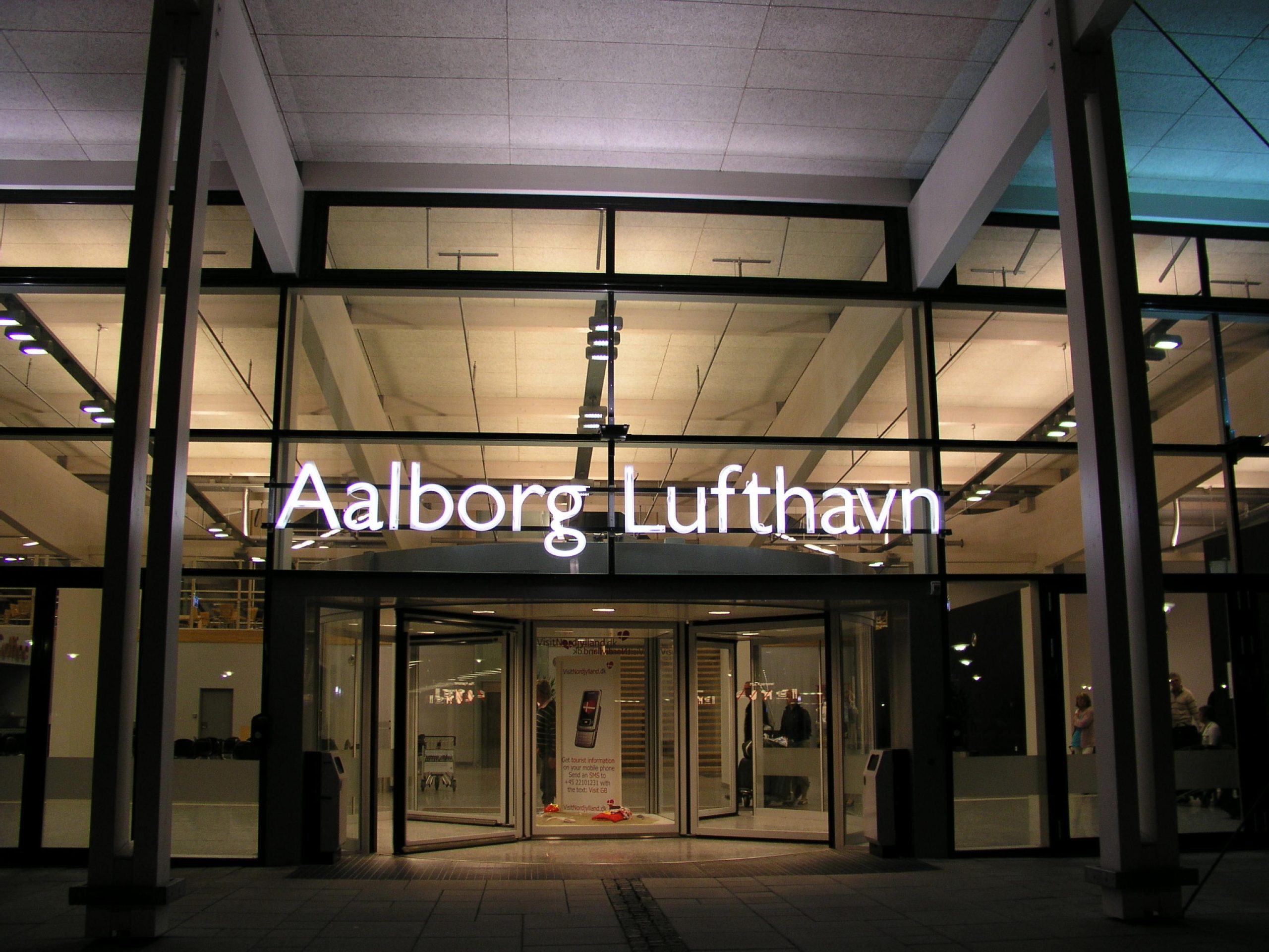 ancora droni nei cieli della danimarca chiuso aeroporto di aalborg