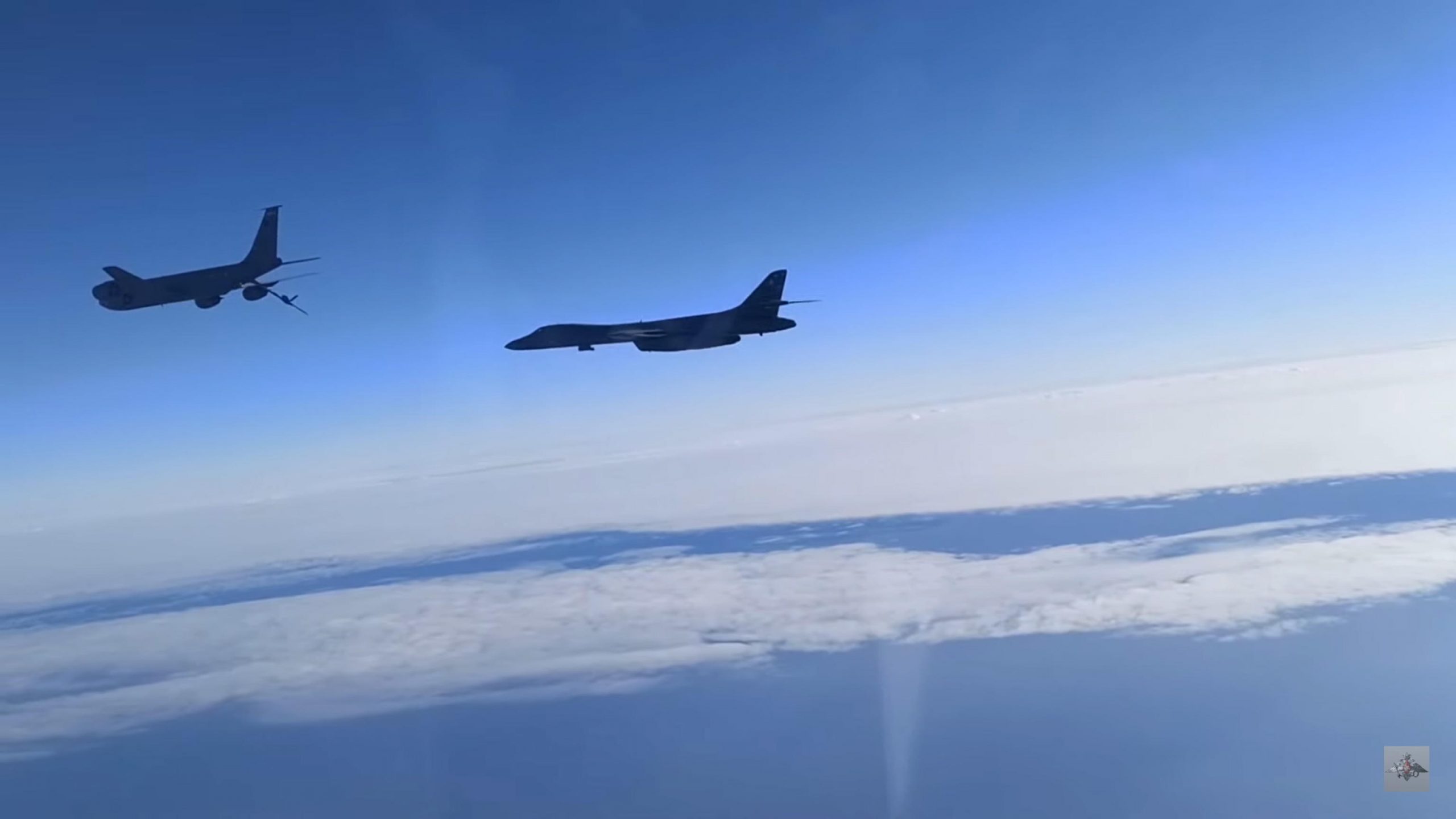 jet russi intercettati nel baltico nato pronta a rispondere