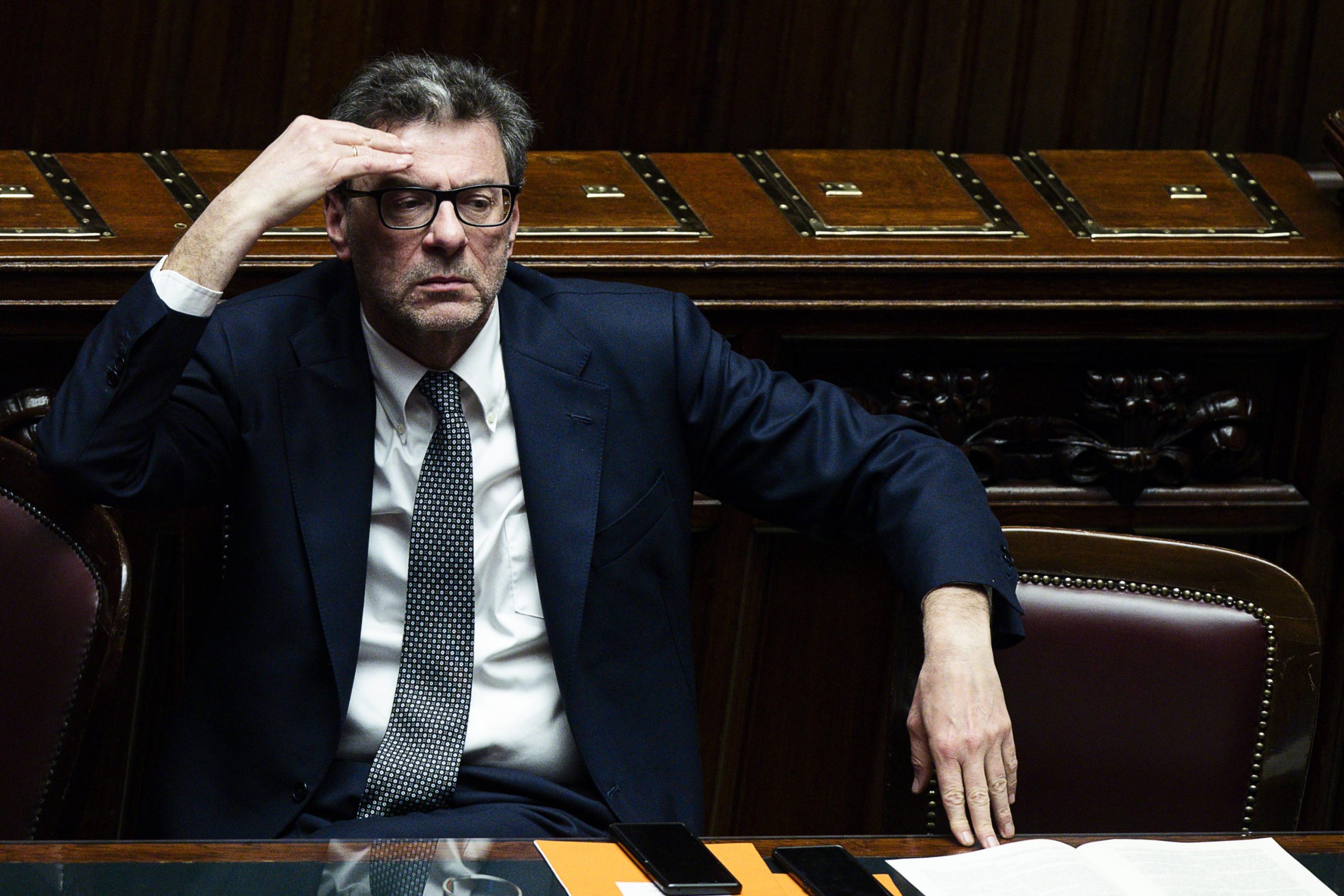 manovra ecco i primi ostacoli banche e coperture
