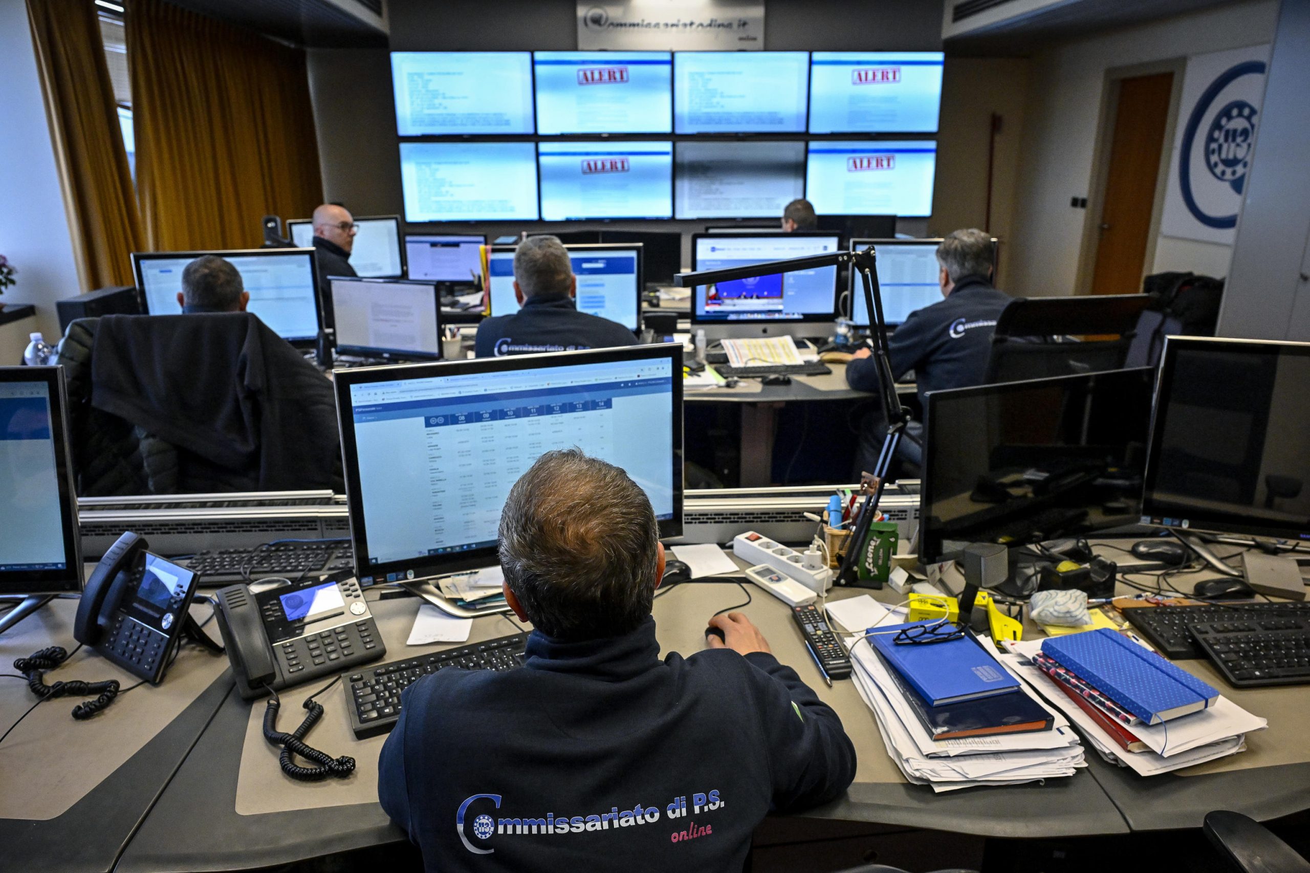Operazione contro lo streaming illegale: otto arresti e guadagni milionari Operazione contro lo streaming illegale: otto arresti e guadagni milionari