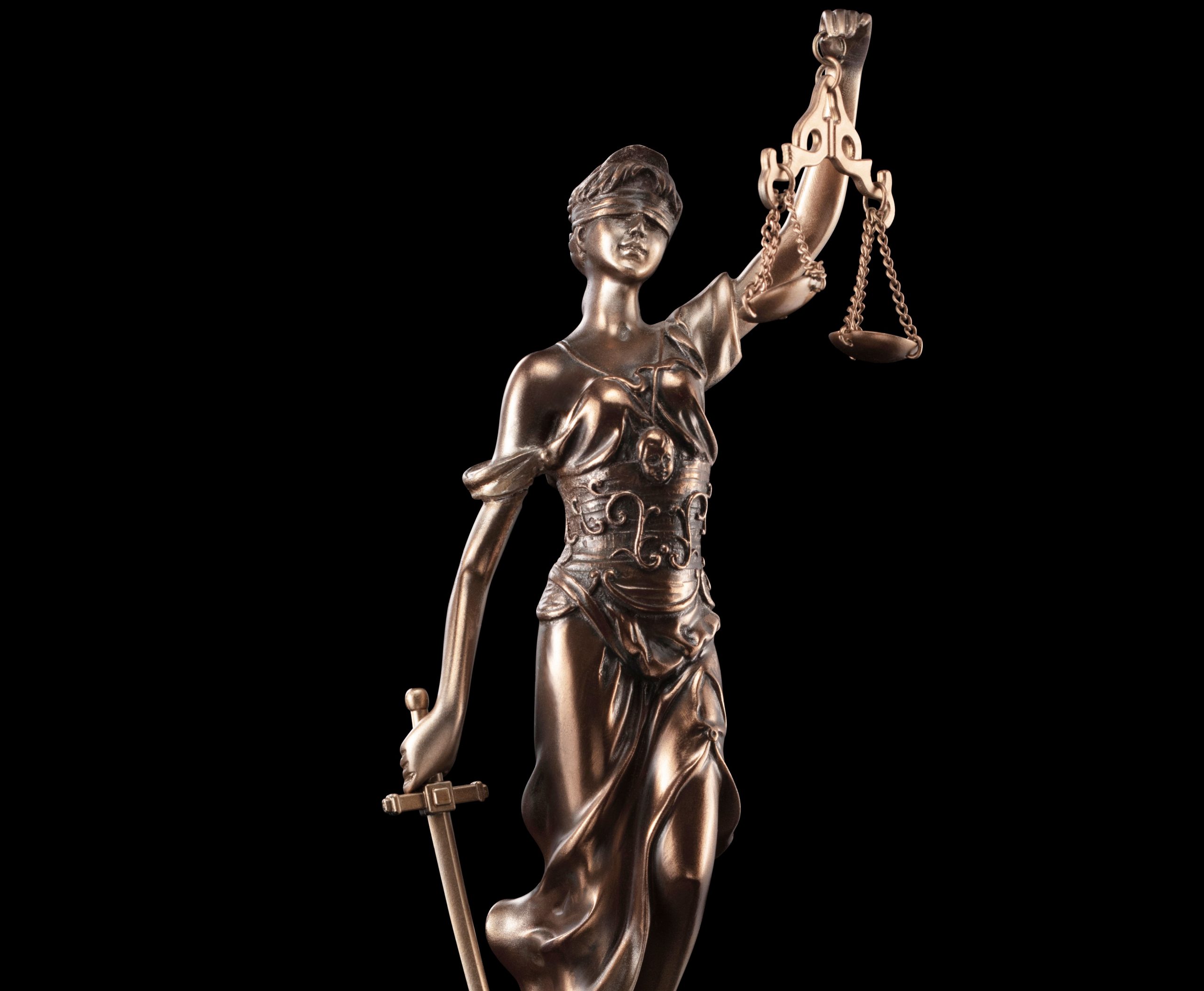 Il Volto Frantumato della Giustizia
