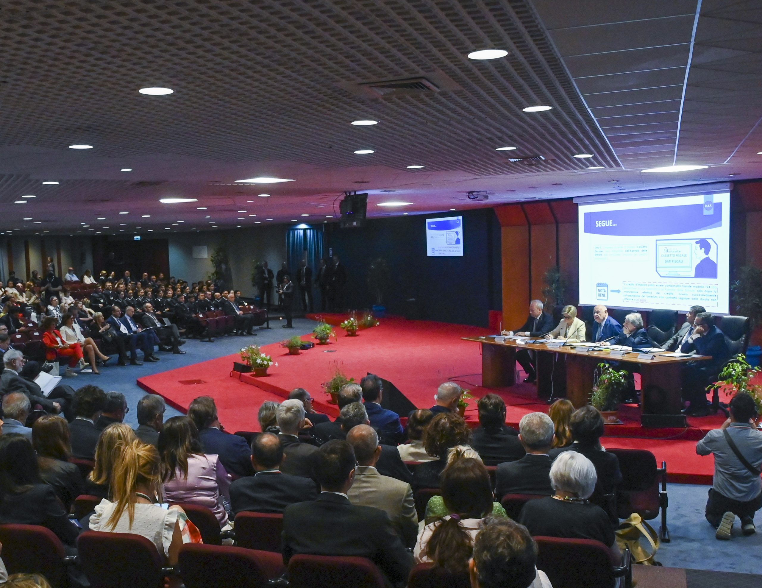 In arrivo 514 ispettori Inps e Inail: sicurezza sul lavoro e lotta allo sfruttamento In arrivo 514 ispettori Inps e Inail: sicurezza sul lavoro e lotta allo sfruttamento