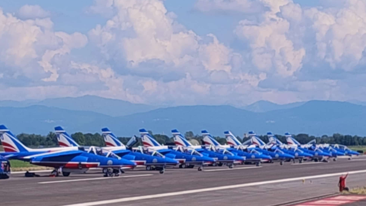 Le Frecce Tricolori festeggiano i loro 65 anni a Rivolto. Due giorni di evoluzioni e solidarietà