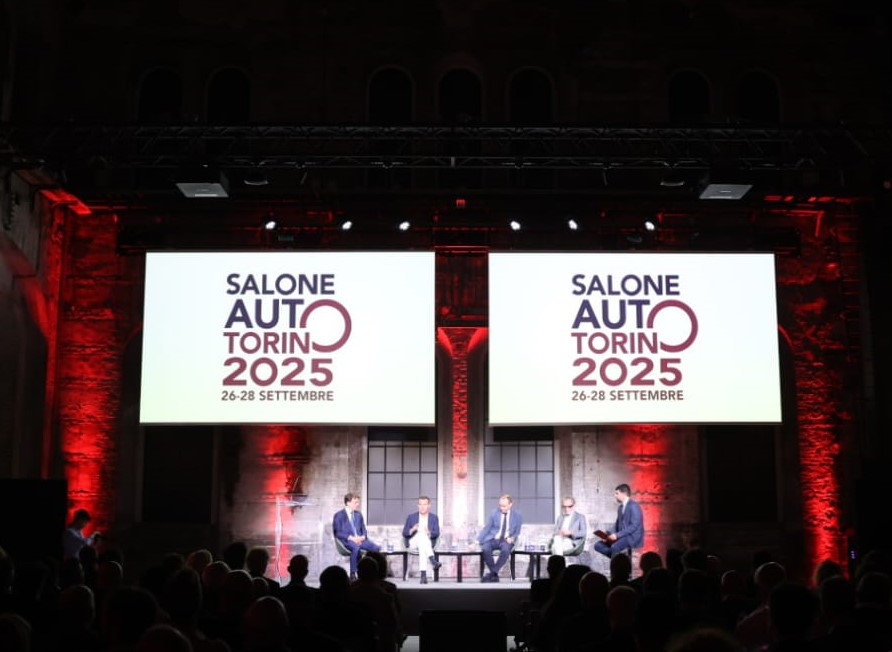 torino accende i motori dal 26 al 28 settembre torna il salone auto con anteprime test drive e musei aperti