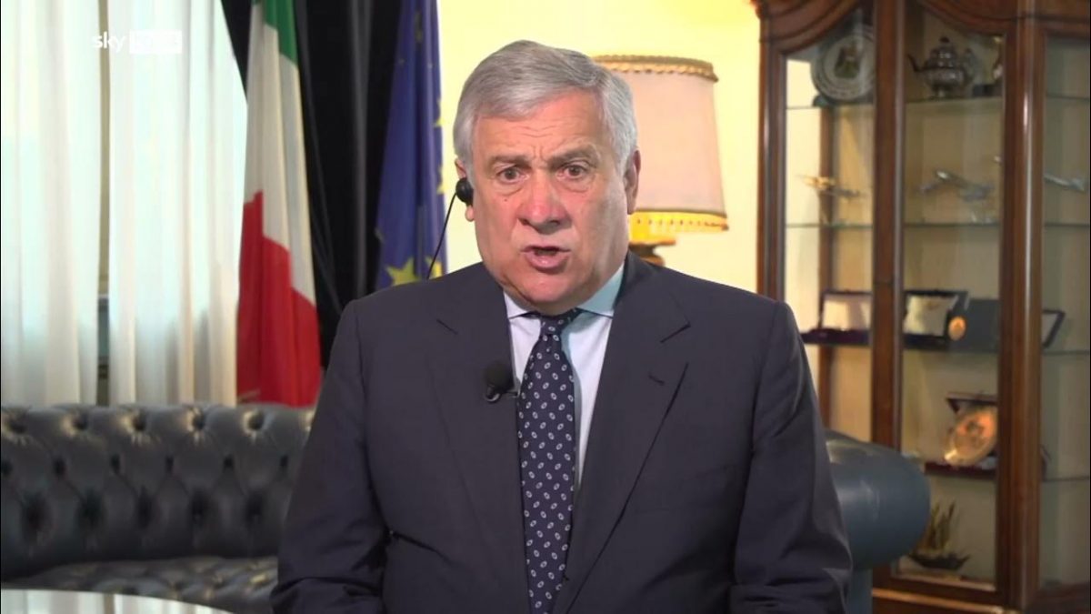 Lo stucchevole distinguo di Tajani e il nodo delle armi a Israele Lo stucchevole distinguo di Tajani e il nodo delle armi a Israele