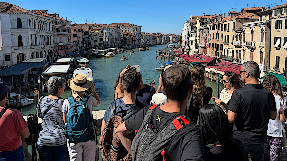 A Venezia i borseggiatori denunciano chi li filma o fotografa mentre agiscono A Venezia i borseggiatori denunciano chi li filma o fotografa mentre agiscono
