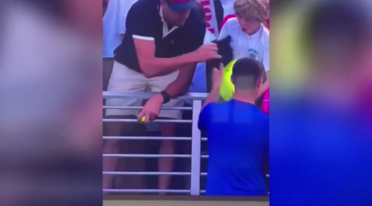 US Open, il cappellino rubato al piccolo fan diventa un caso internazionale US Open, il cappellino rubato al piccolo fan diventa un caso internazionale