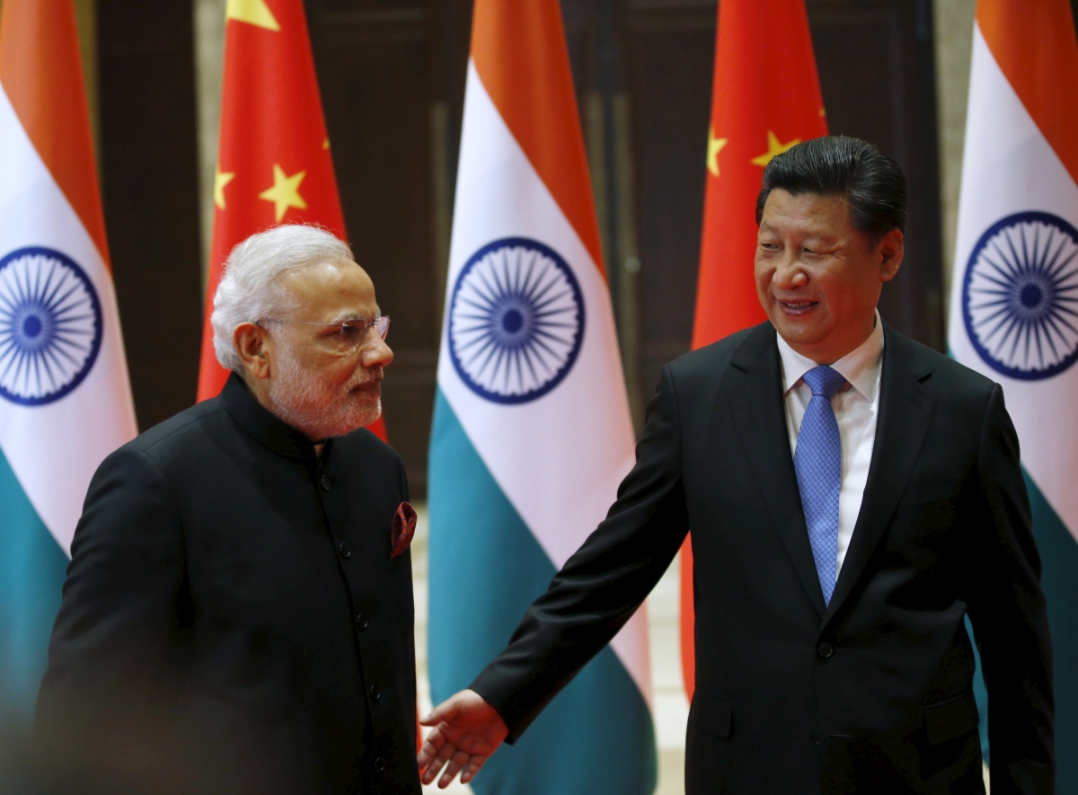 Xi a Modi: “È giusto che il drago e l’elefante danzino insieme” Xi a Modi: “È giusto che il drago e l’elefante danzino insieme”