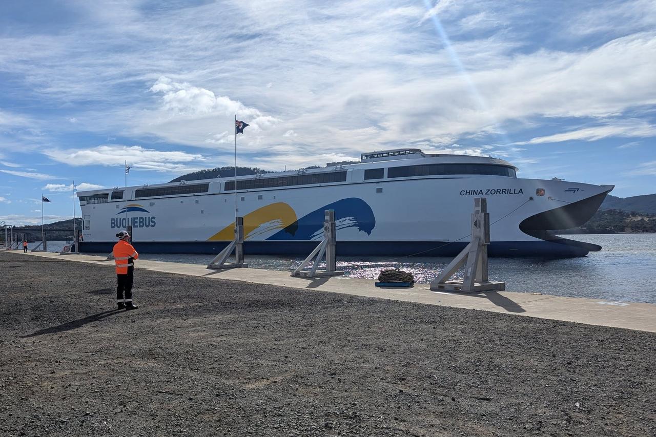 Il più grande catamarano del mondo Il più grande catamarano del mondo
