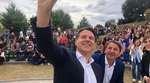 Uniti si perde meglio: il miracolo al contrario dell’accozzaglia Pd M5S