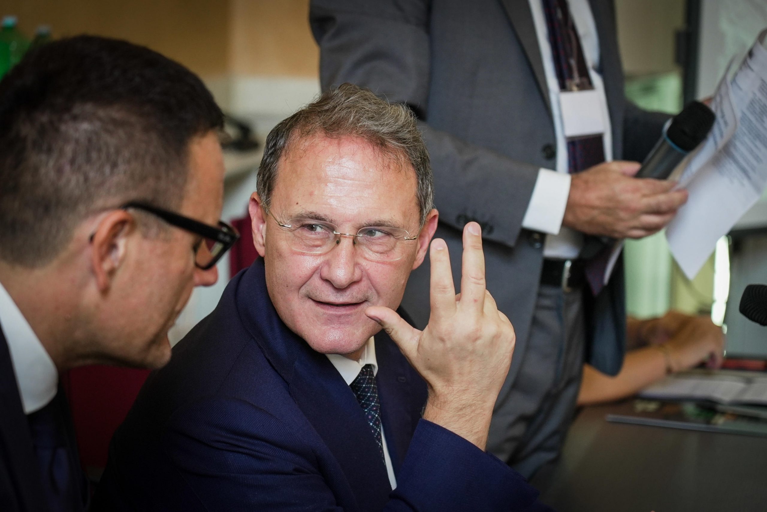 campania cirielli verso la candidatura sono disponibile