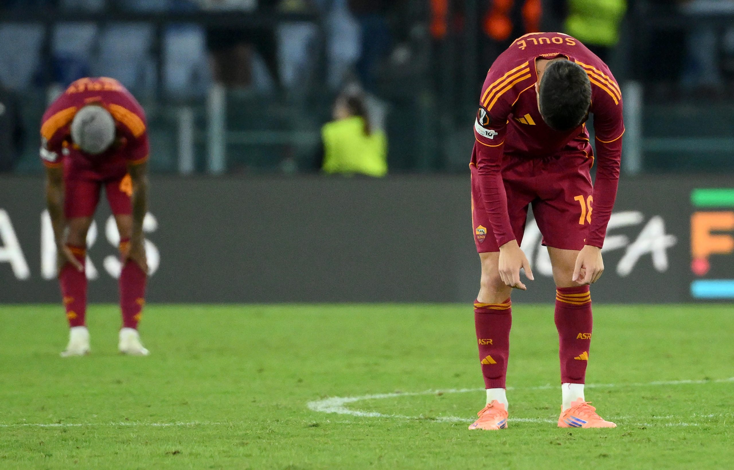 Roma, la sconfitta è di rigore: ma è presto per i drammi