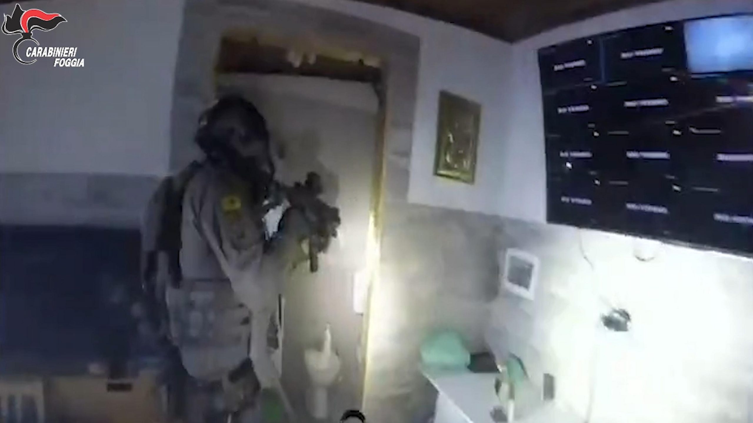 Blitz all’alba a Foggia: arrestato il latitante Leonardo Gesualdo