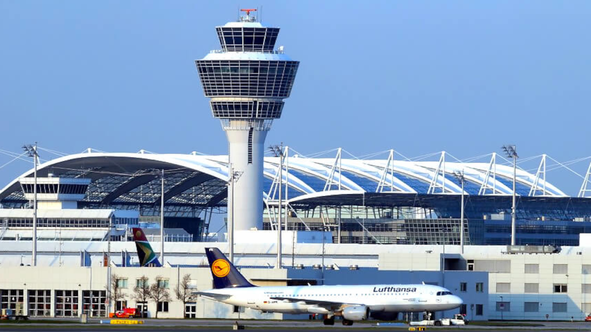 Monaco, droni sospendono i voli. Aeroporto riaperto solo all’alba