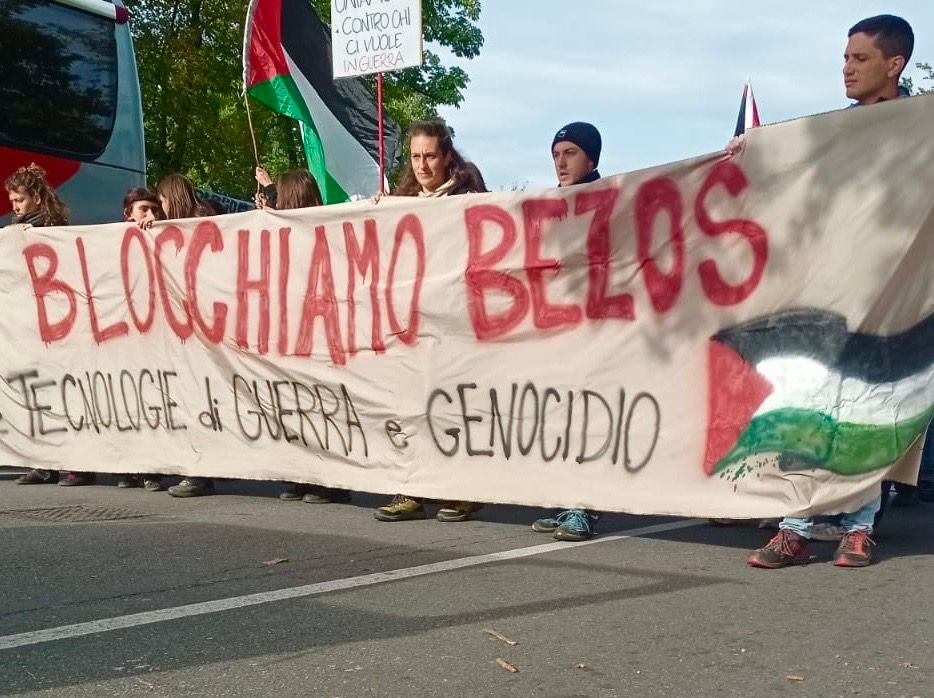 sciopero generale a torino migliaia in marcia per gaza e contro bezos