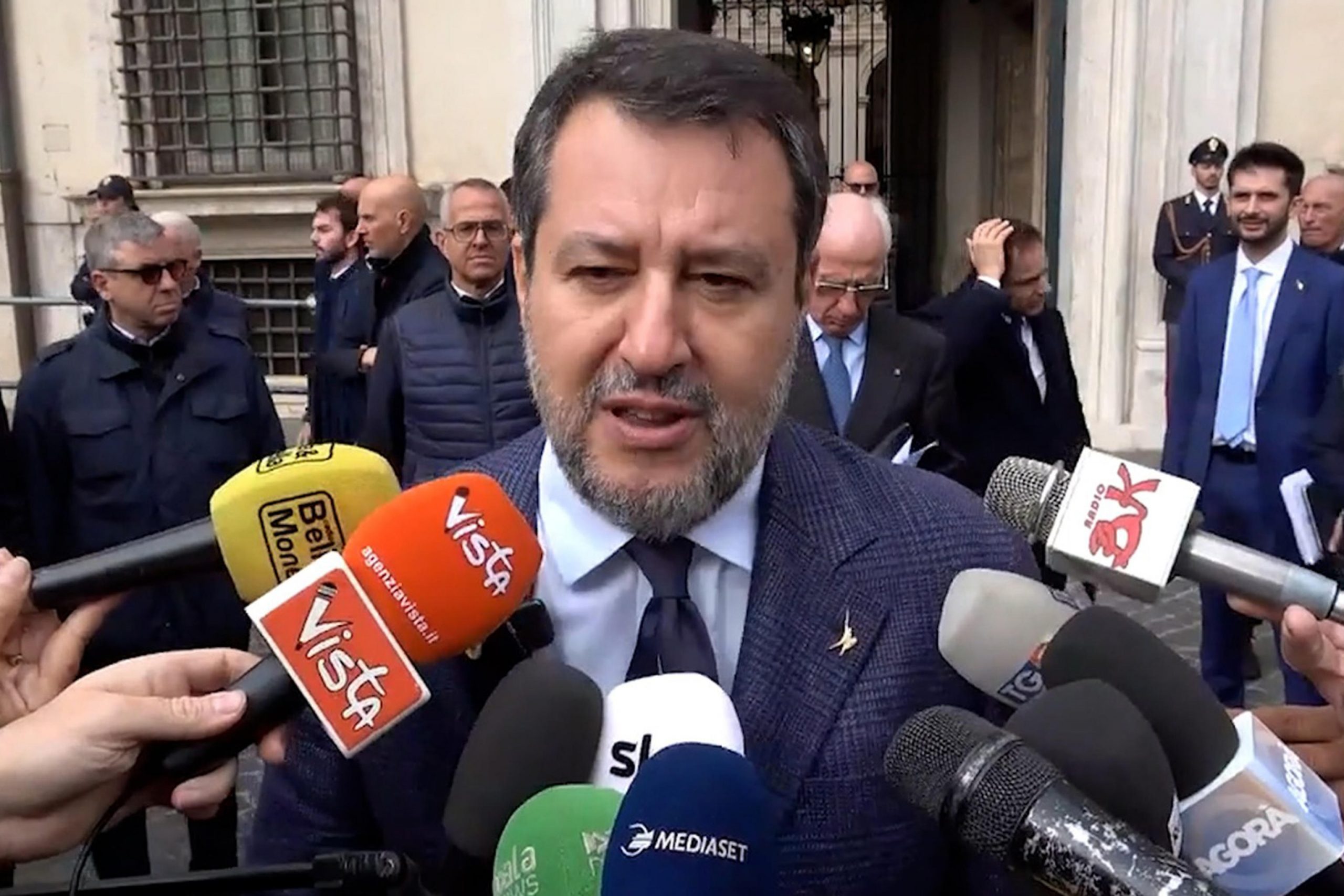 Salvini boccia l’Italia del no: “Superare i veti per il futuro” Salvini boccia l’Italia del no: “Superare i veti per il futuro”