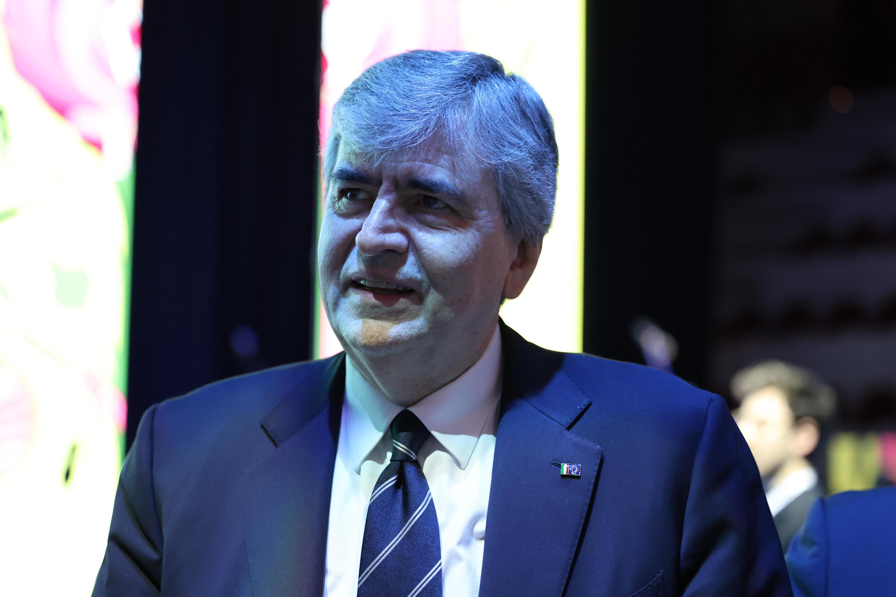 intervista al sottosegretario alla cultura mazzi la bibbia di borso d8217este racconta la nostra identit224 da Lidentita.it intervista al sottosegretario alla cultura mazzi la bibbia di borso d8217este racconta la nostra identit224