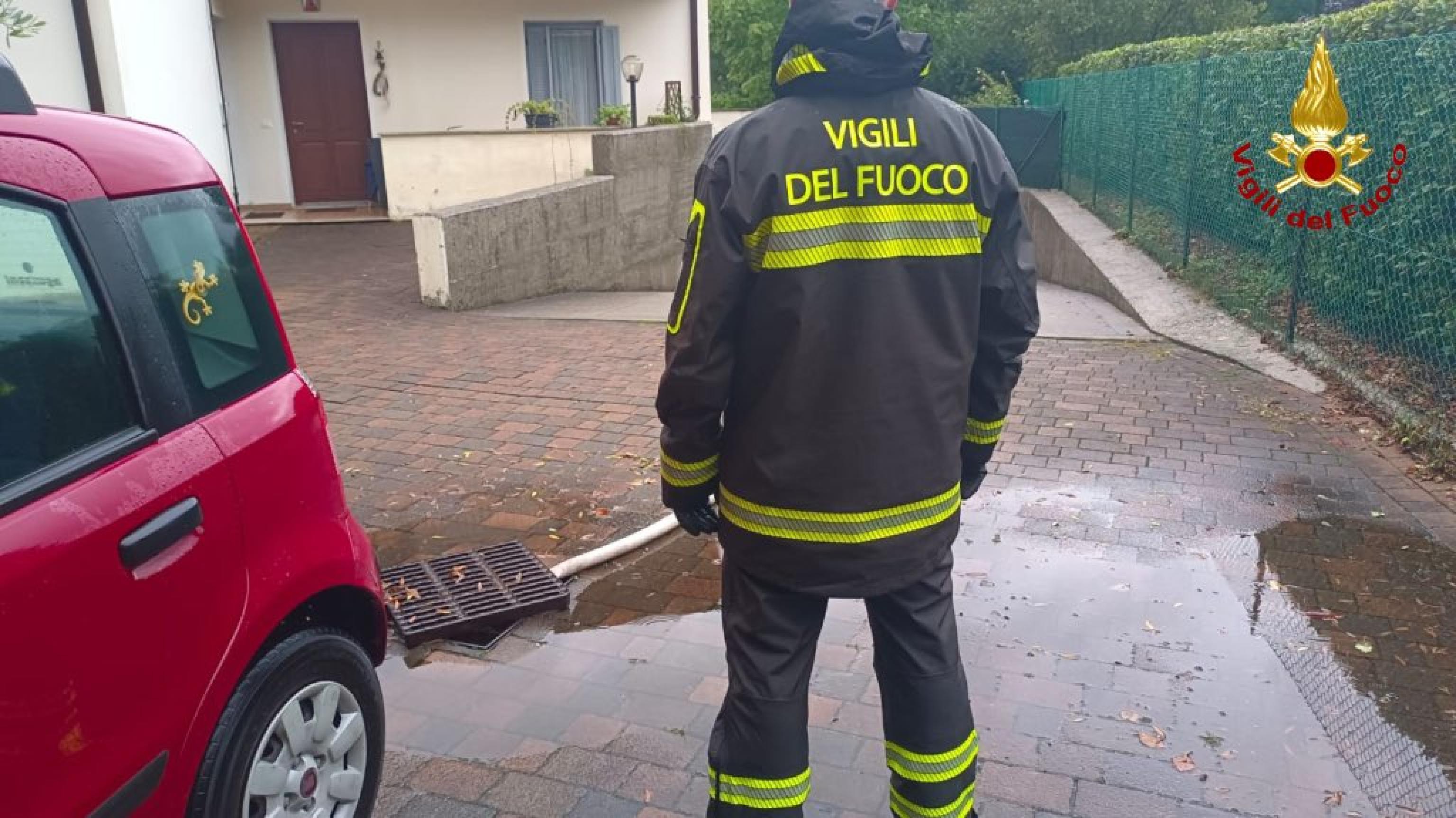 Versa di Romans d’Isonzo sommersa dall’acqua, 300 evacuati e soccorsi in corso Versa di Romans d’Isonzo sommersa dall’acqua, 300 evacuati e soccorsi in corso