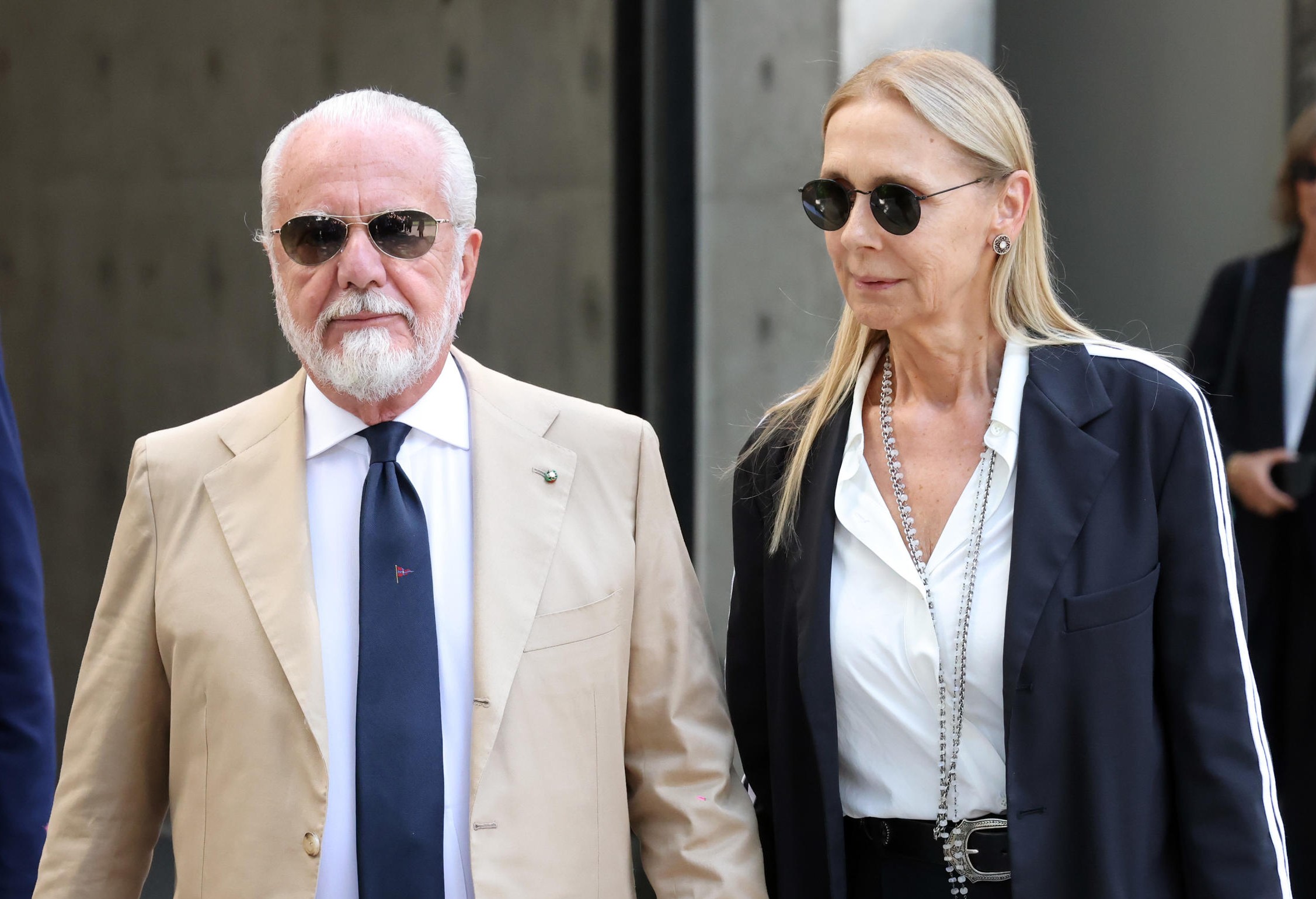 falso in bilancio rinvio a giudizio per de laurentiis