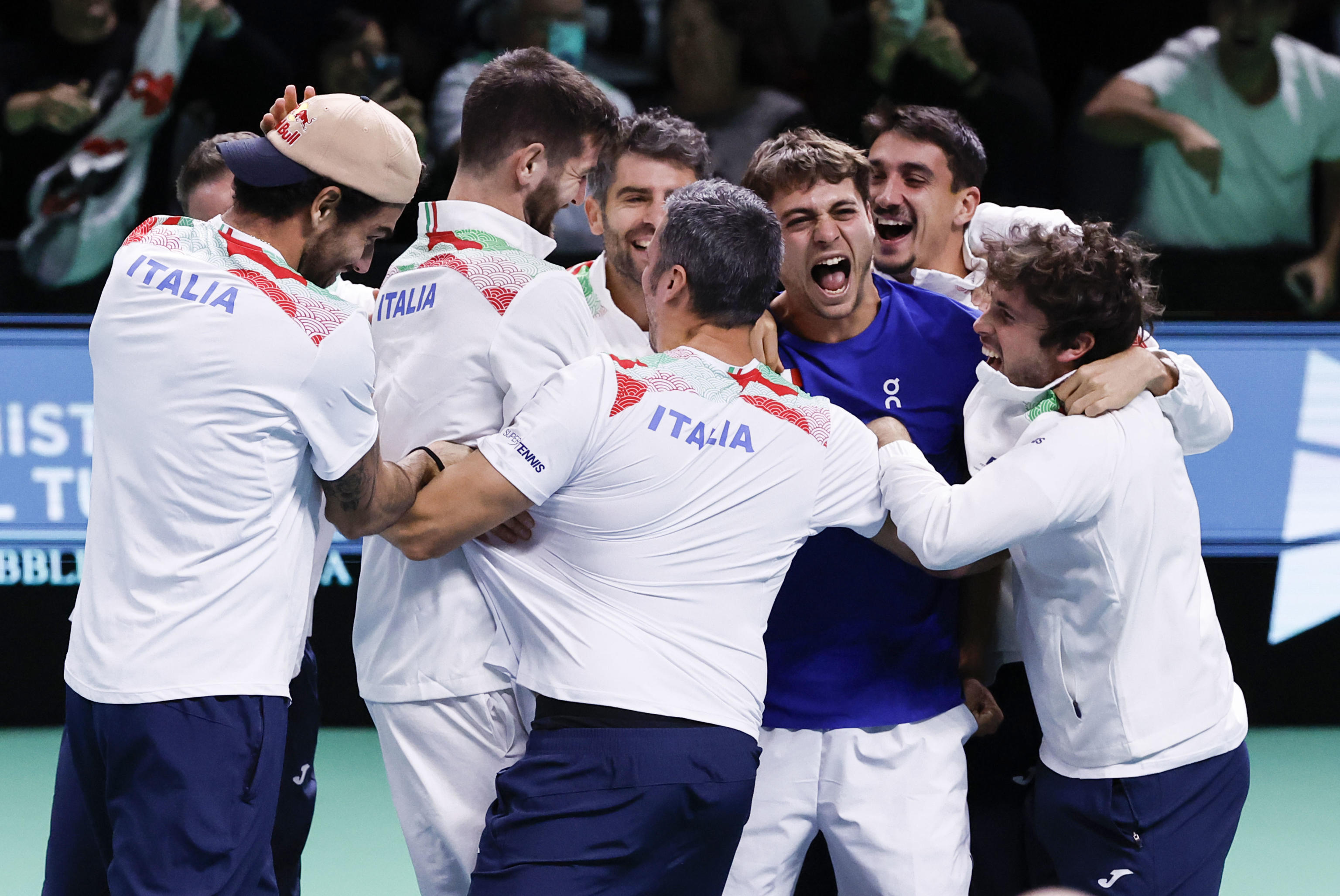 L’Italia alza al cielo (di nuovo) la Coppa Davis