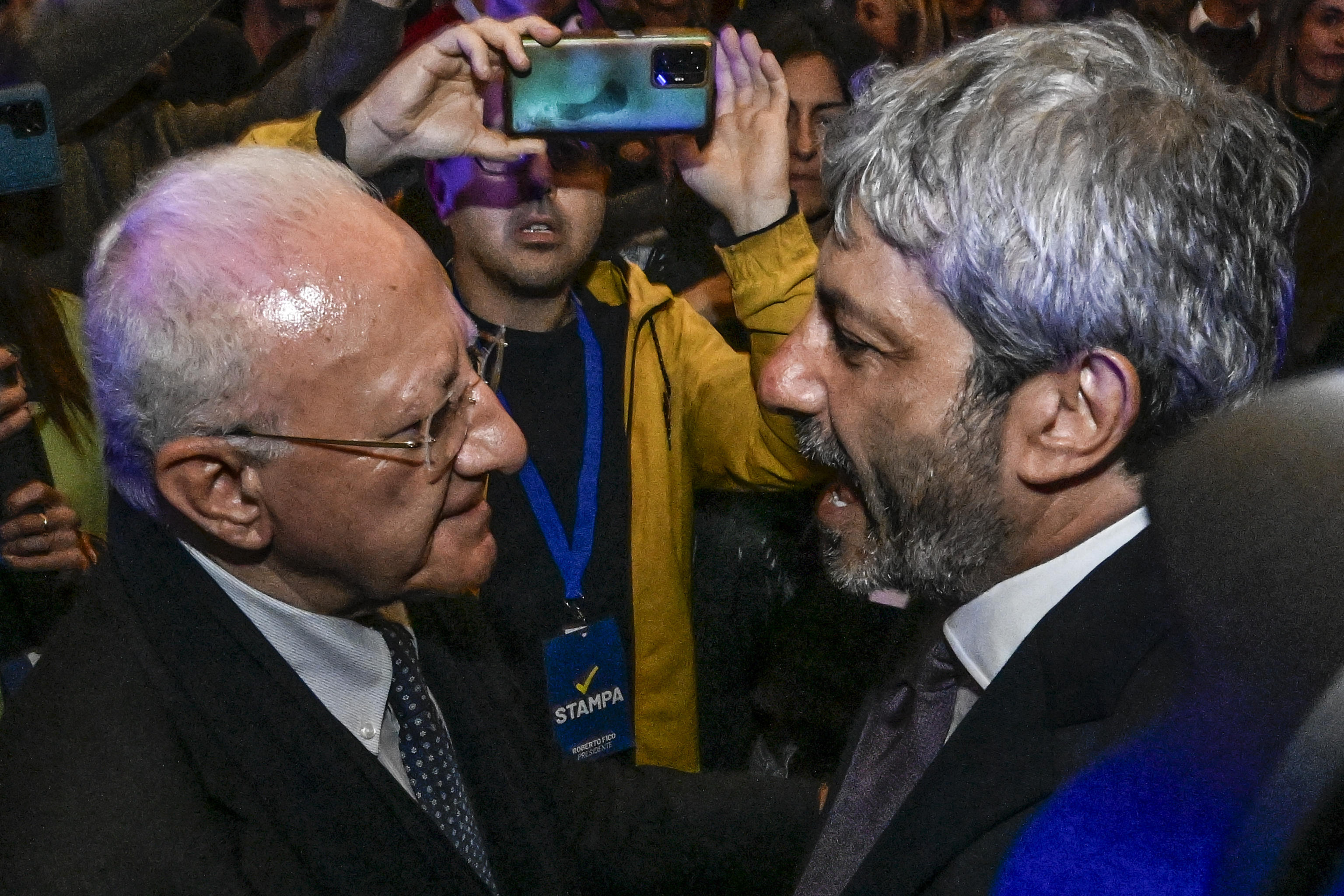 Campania, Fico vince all’ombra di De Luca