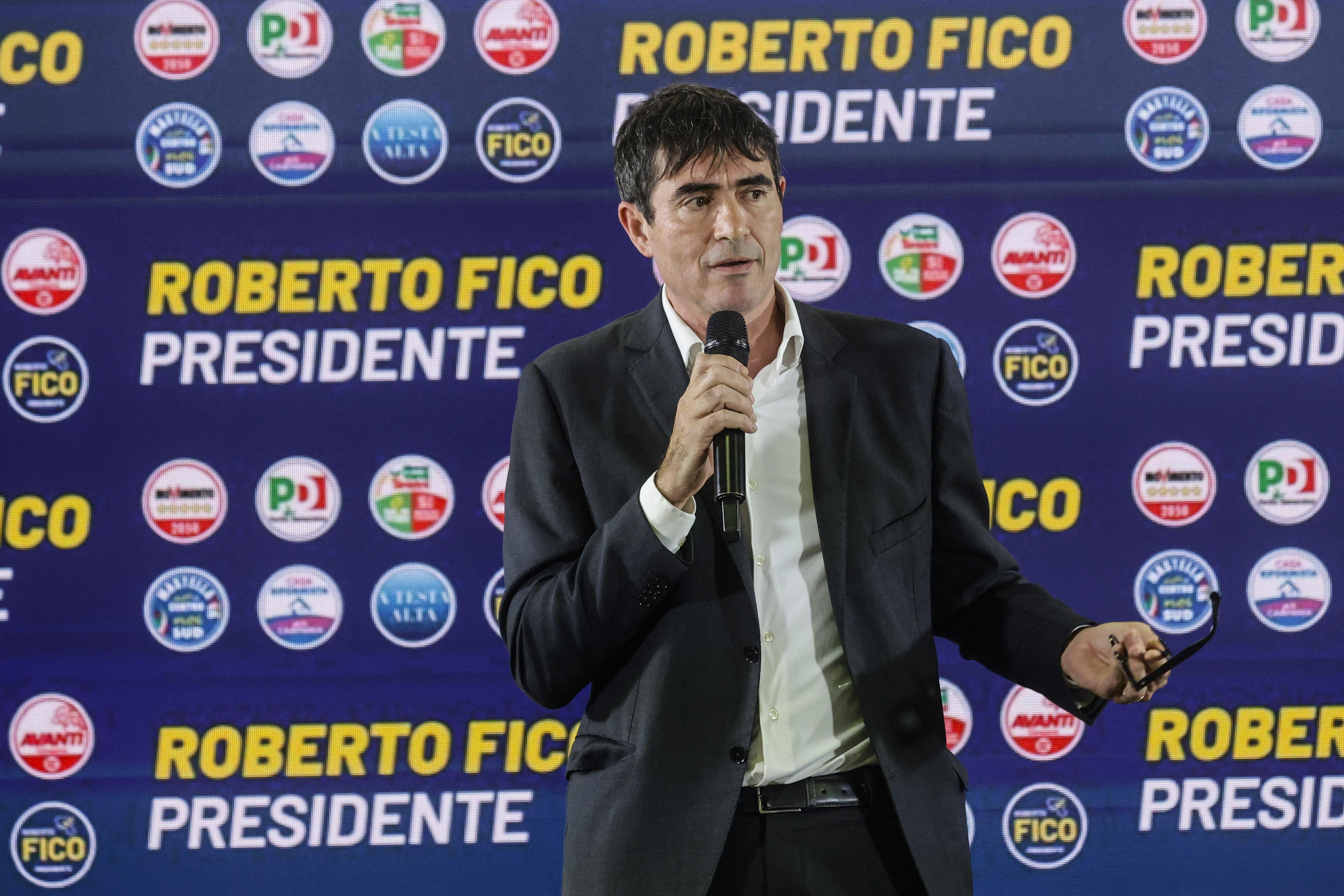 Campania al voto: Fico vince e il Centrodestra riflette