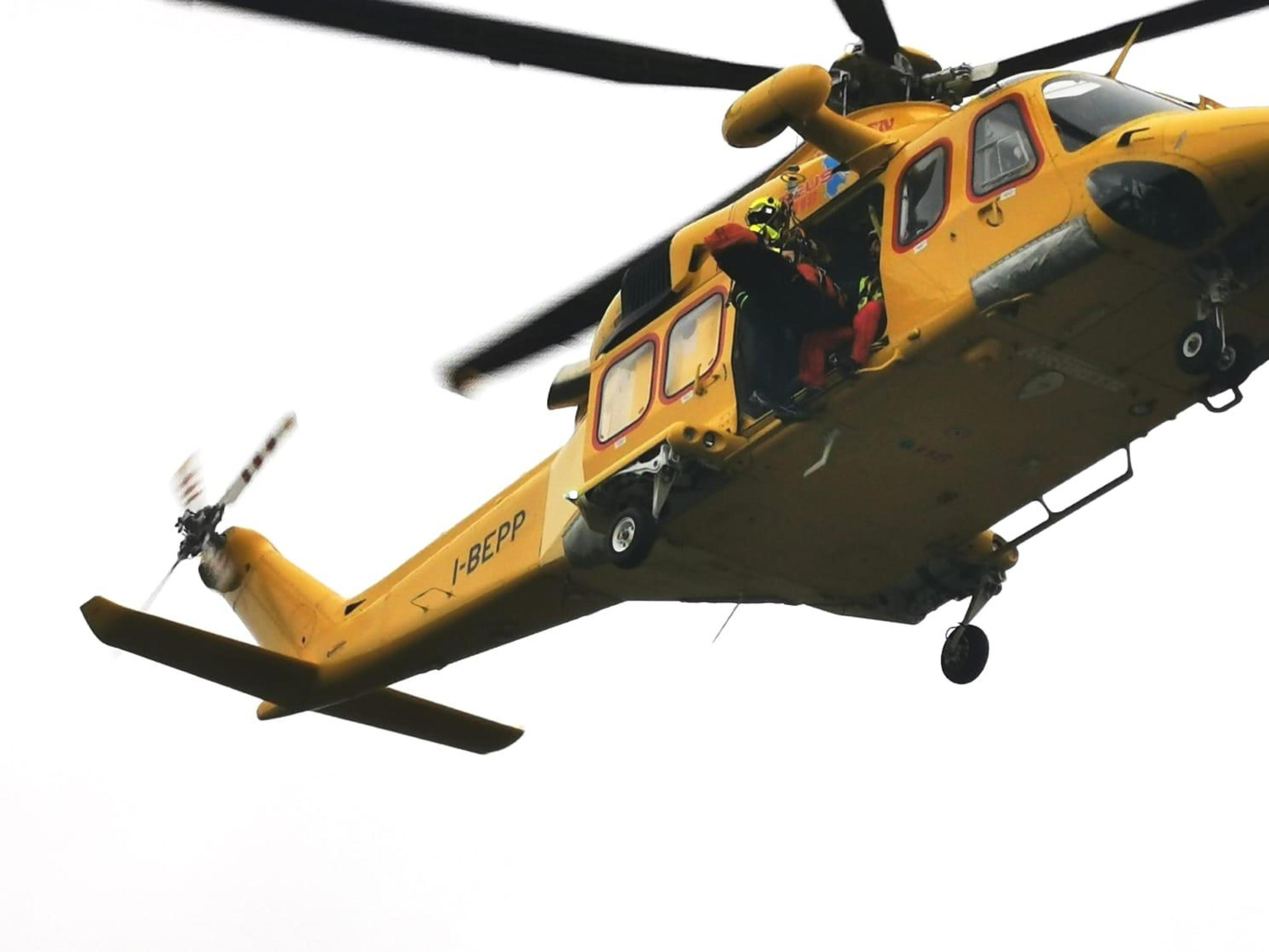 Ponte Rodoni, scontro fra un camion e un treno: quattro feriti e traffico paralizzato