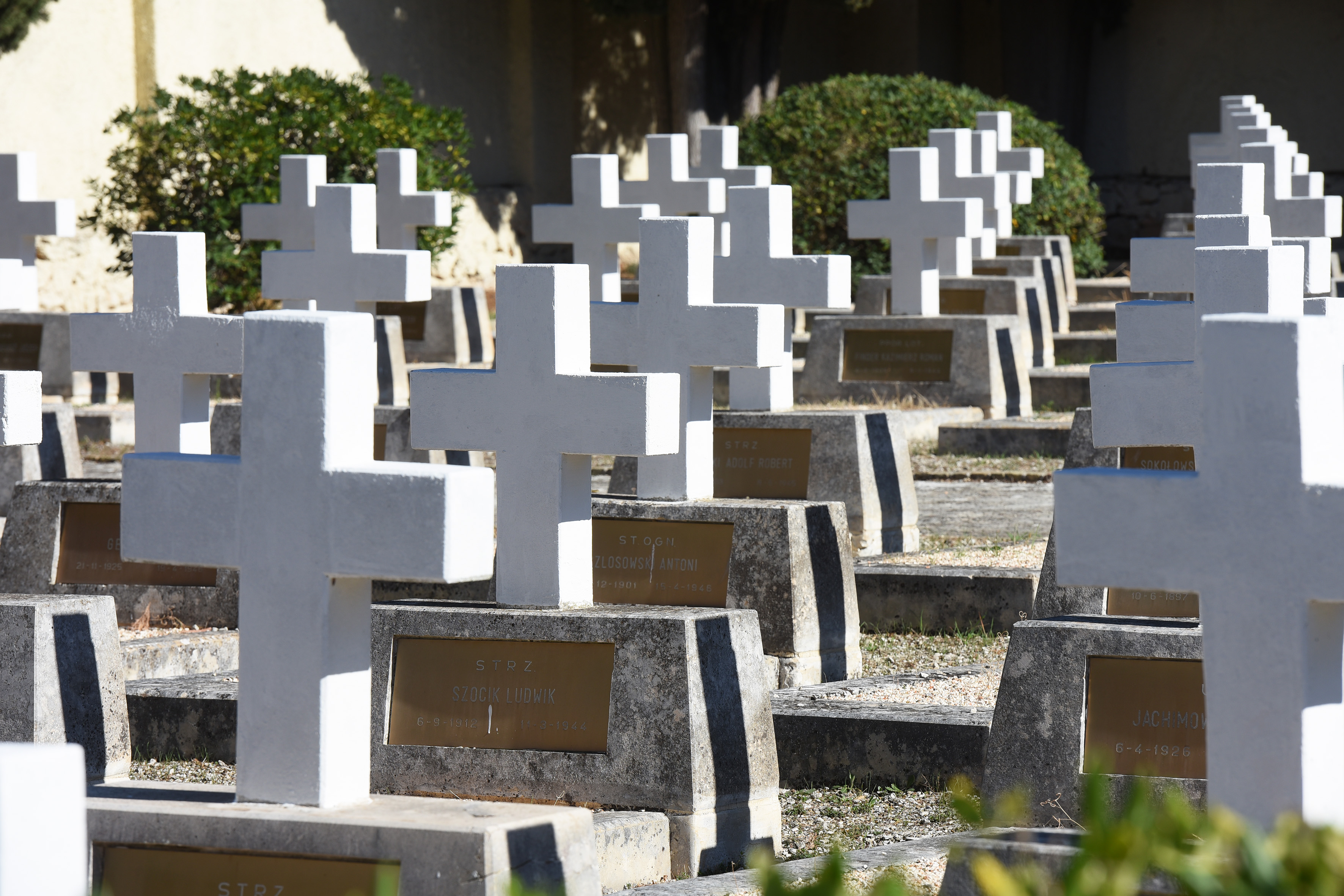 Funerale senza il morto: sepolta una bara vuota a Ferrara