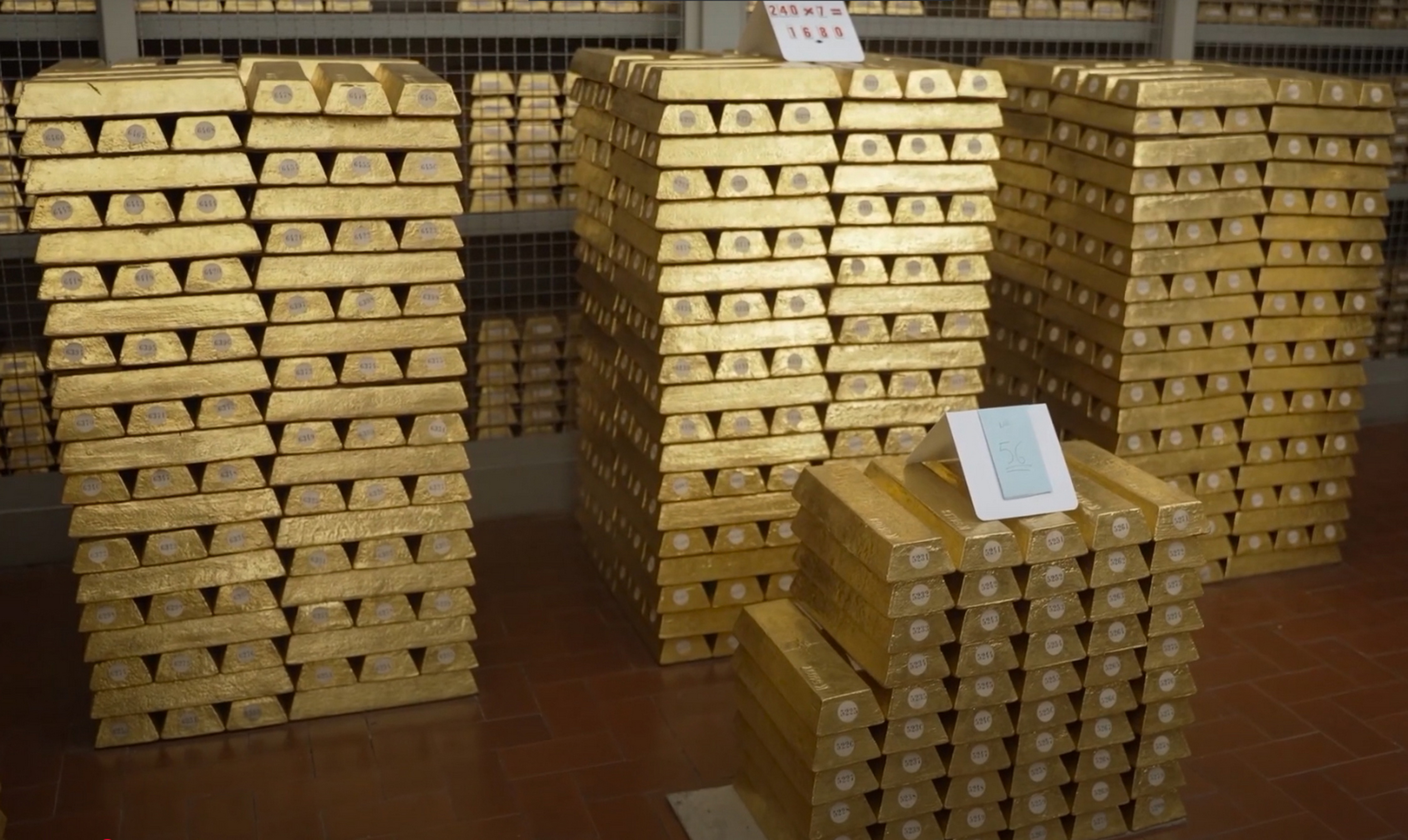 Tra tasse e lingotti: una manovra tutta d’oro Tra tasse e lingotti: una manovra tutta d’oro