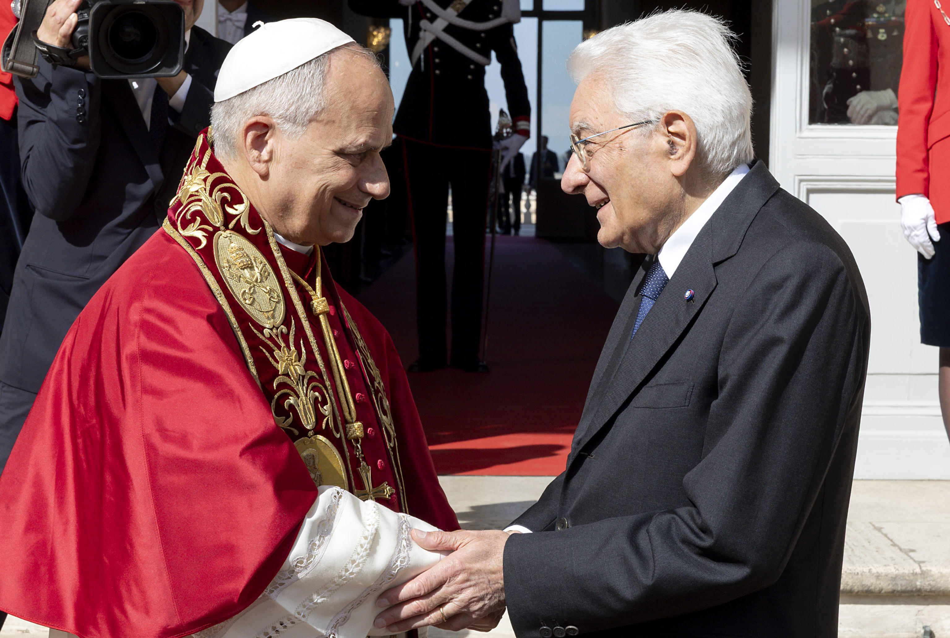 Messaggio di Mattarella al Papa: “E’ tempo di pace nel Mediterraneo” Messaggio di Mattarella al Papa: “E’ tempo di pace nel Mediterraneo”