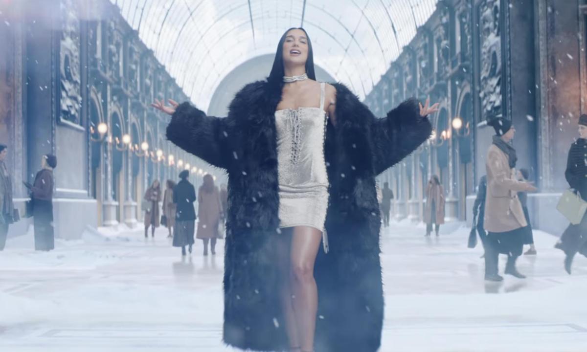 Dua Lipa porta Milano Cortina 2026 nel mondo, gli influencer scelti dalla Fondazione no