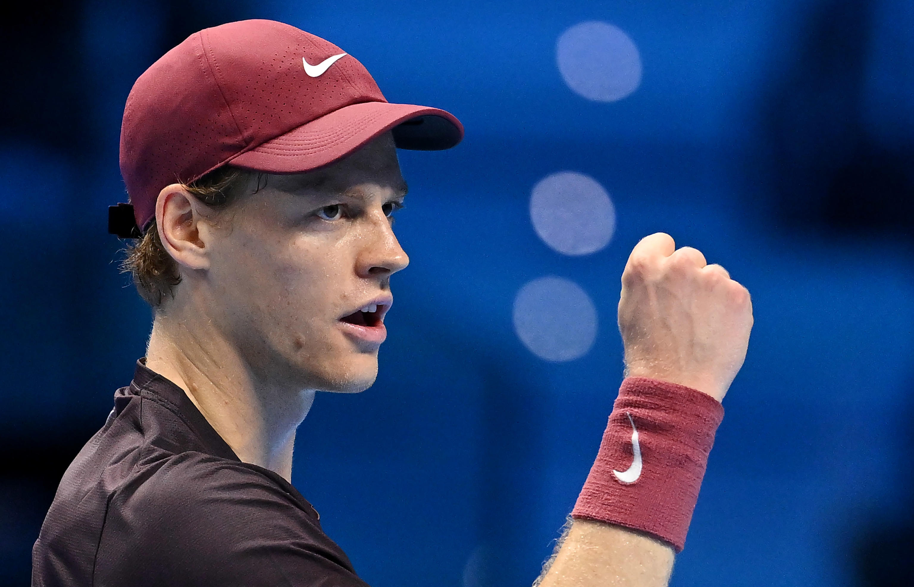 Atp Finals, Sinner batte Shelton in 2 set. Domani la semifinale con De Minaur