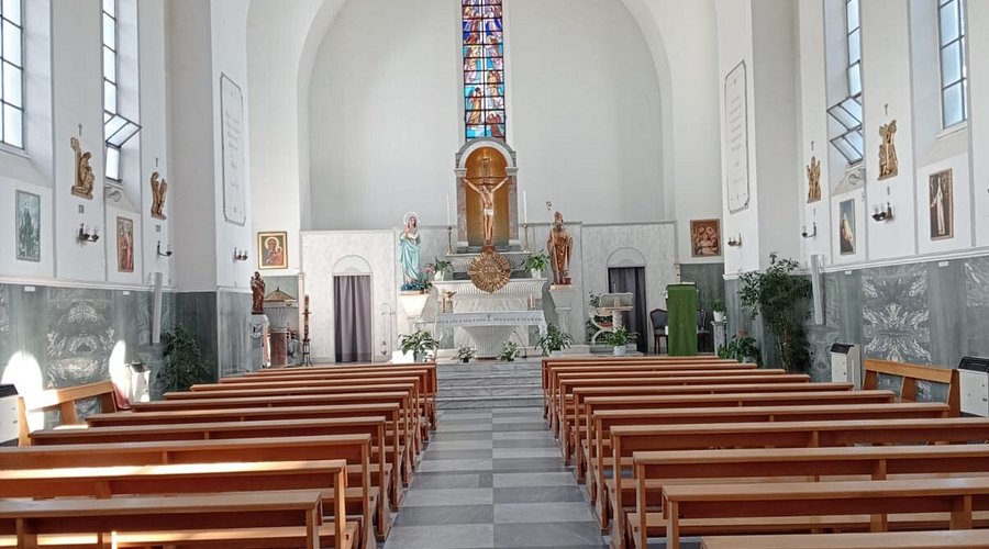 Profanata chiesa a Ostia: trovati escrementi sull’altare Profanata chiesa a Ostia: trovati escrementi sull’altare