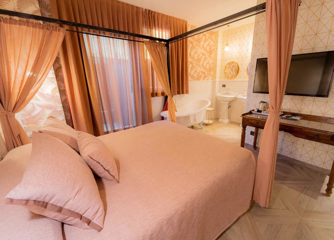 Al Guercino di Bologna “andare a letto con le galline” diventa gesto di puro stile Al Guercino di Bologna “andare a letto con le galline” diventa gesto di puro stile