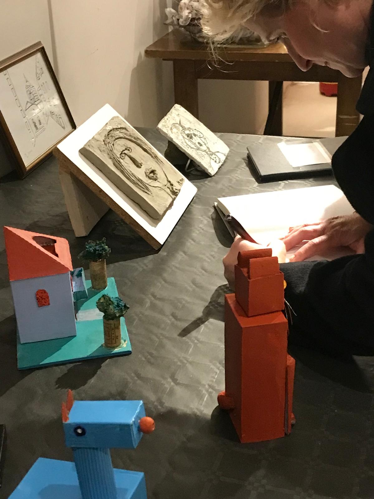 La “vita colorata” di Miki Lovisolo La “vita colorata” di Miki Lovisolo