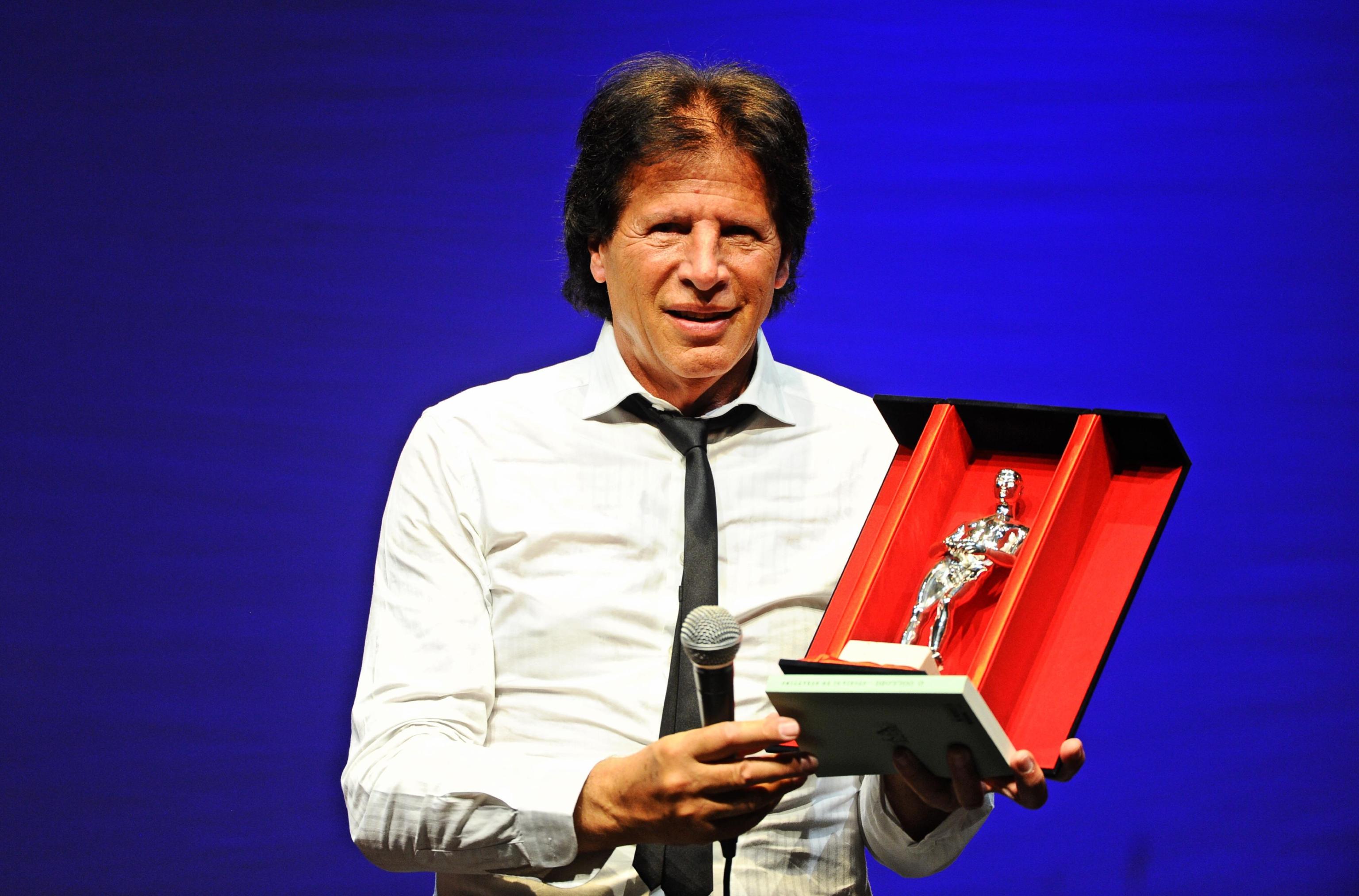 Addio a Sandro Giacobbe, la voce di Signora Mia