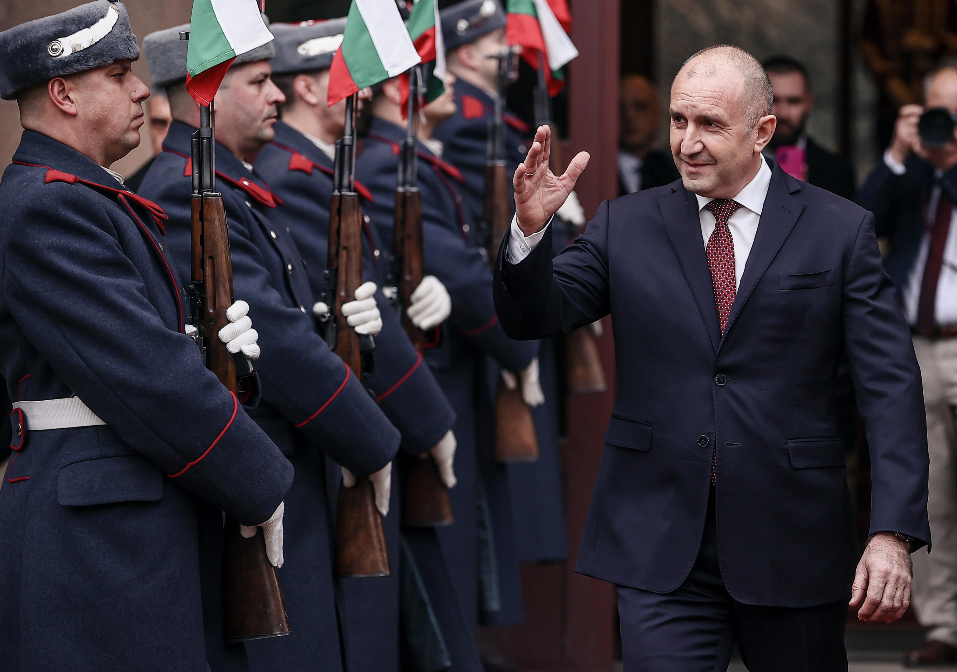 Khalin Radev Rumen Radev vince le elezioni in Bulgaria