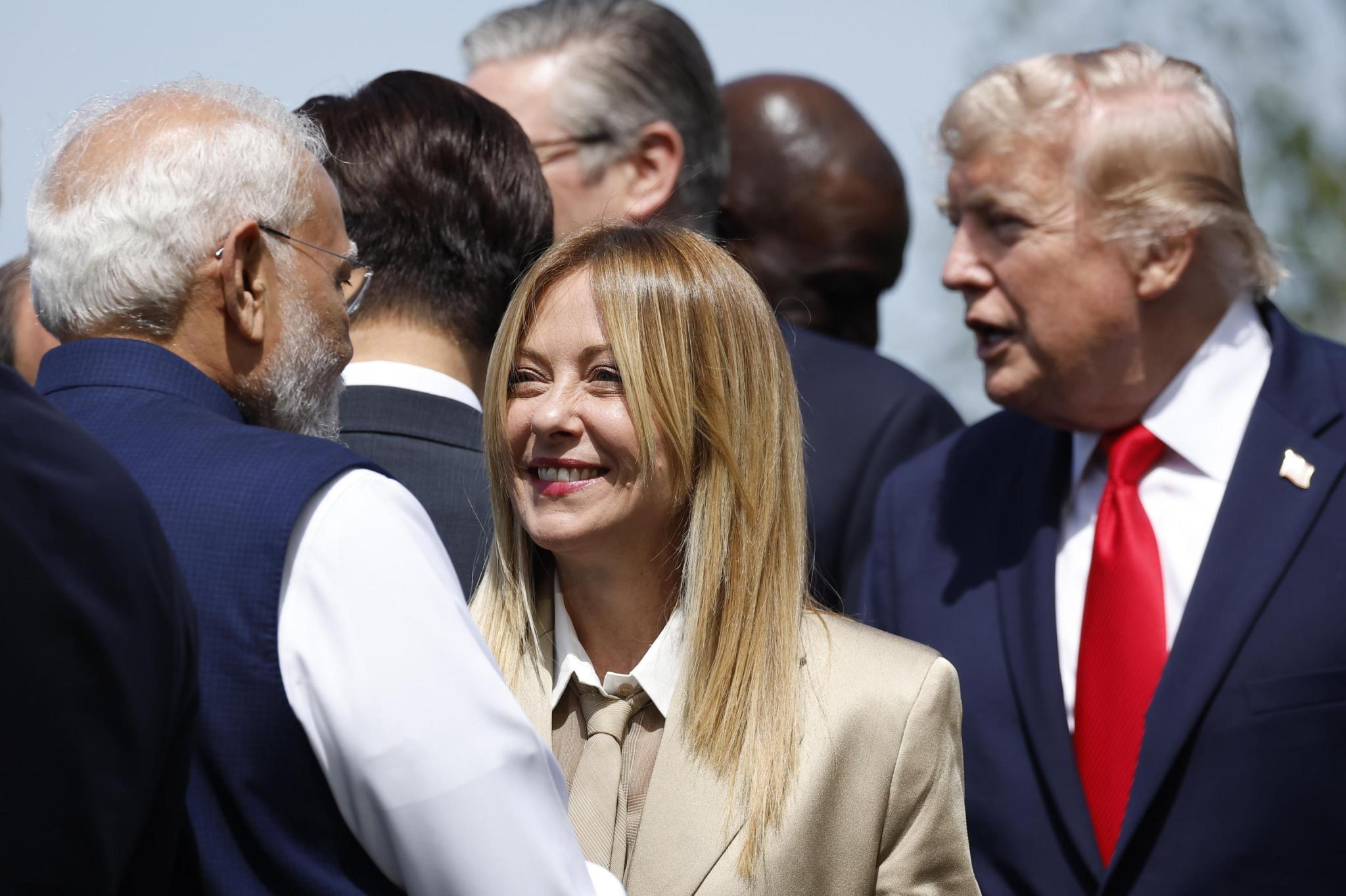 scontro trump meloni