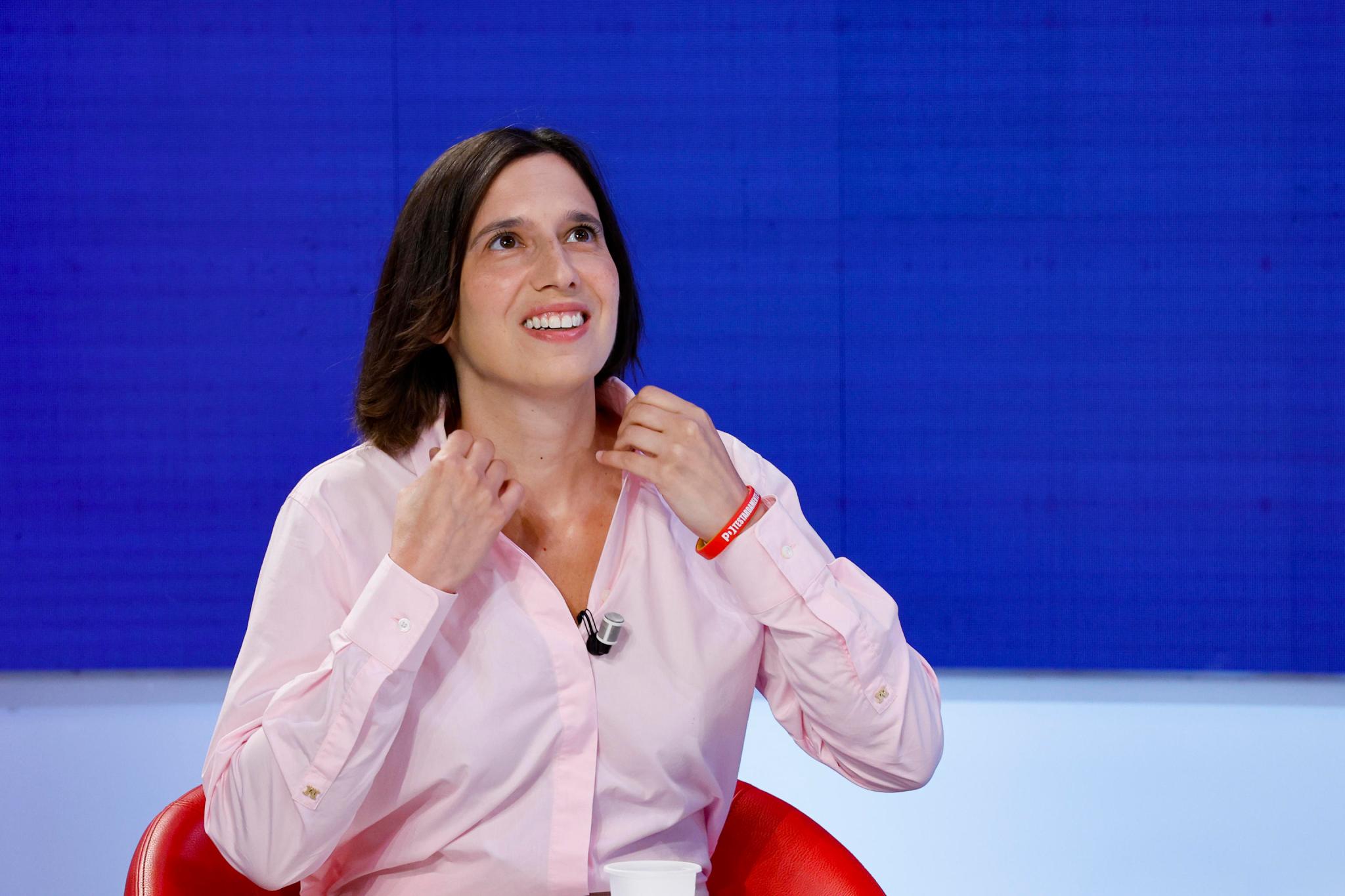 Elly Schlein caldo