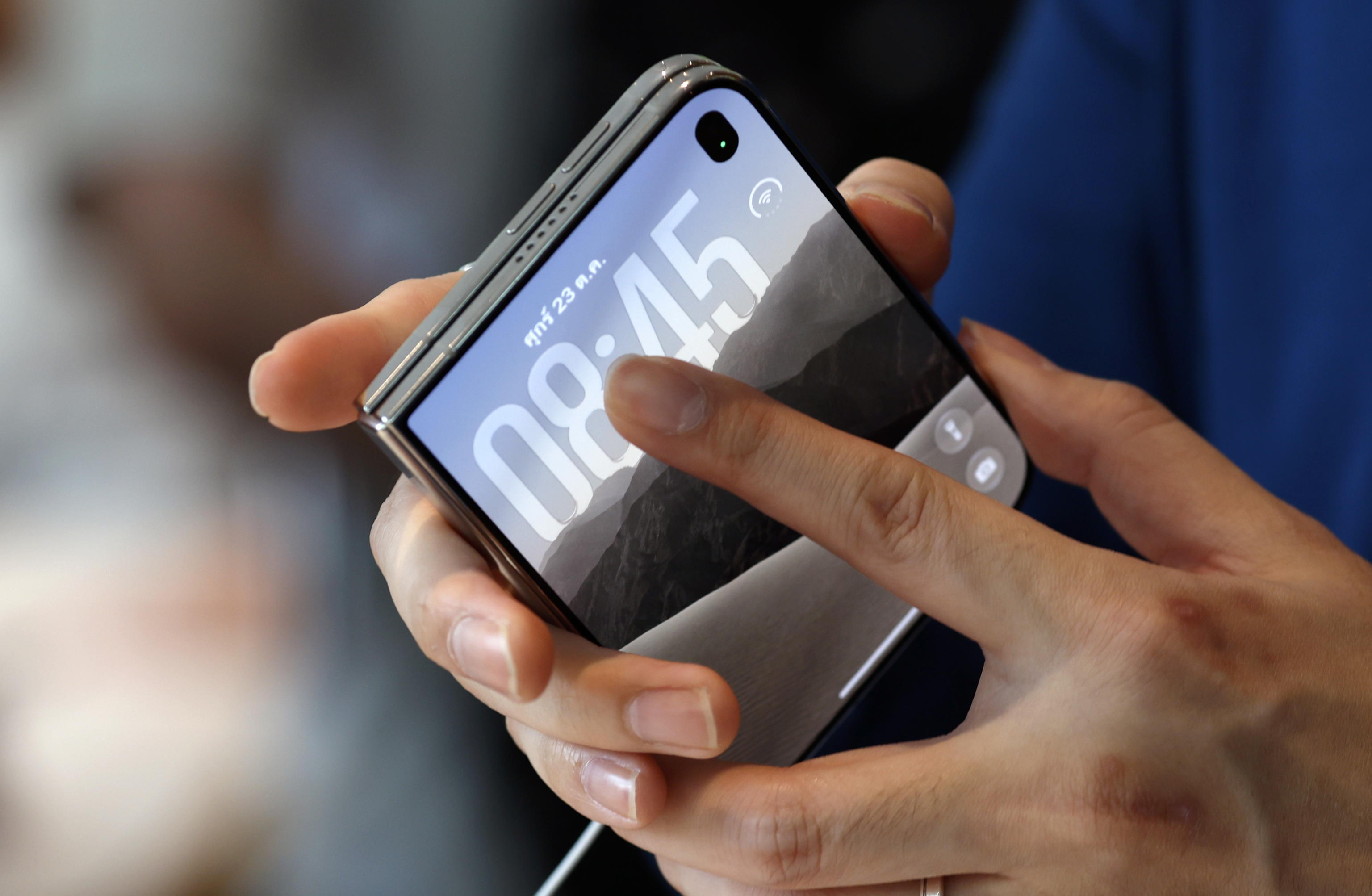 Tace Test Il mistero dello schermo spezzato dell'iPhone Duo, Cupertino tace - L ...